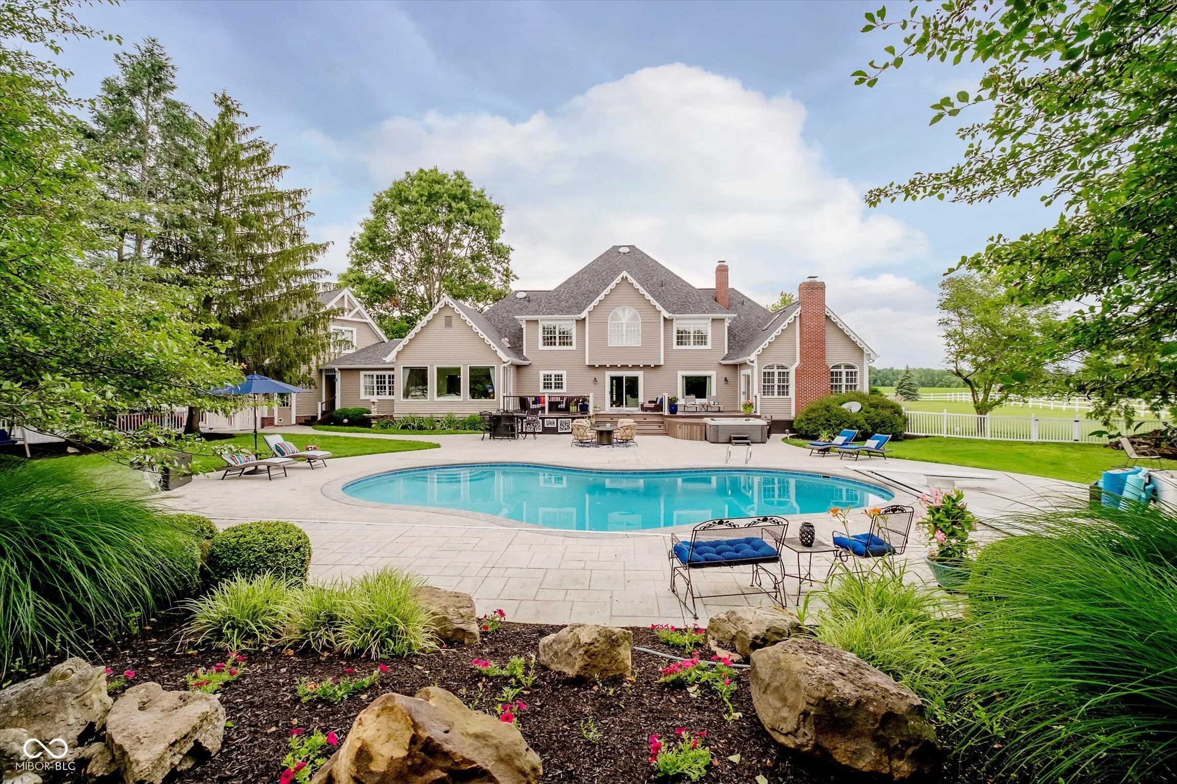 Zionsville, Indiana 46077, United States, 6 Bedrooms Bedrooms, ,5 BathroomsBathrooms,Residential,Active,165317