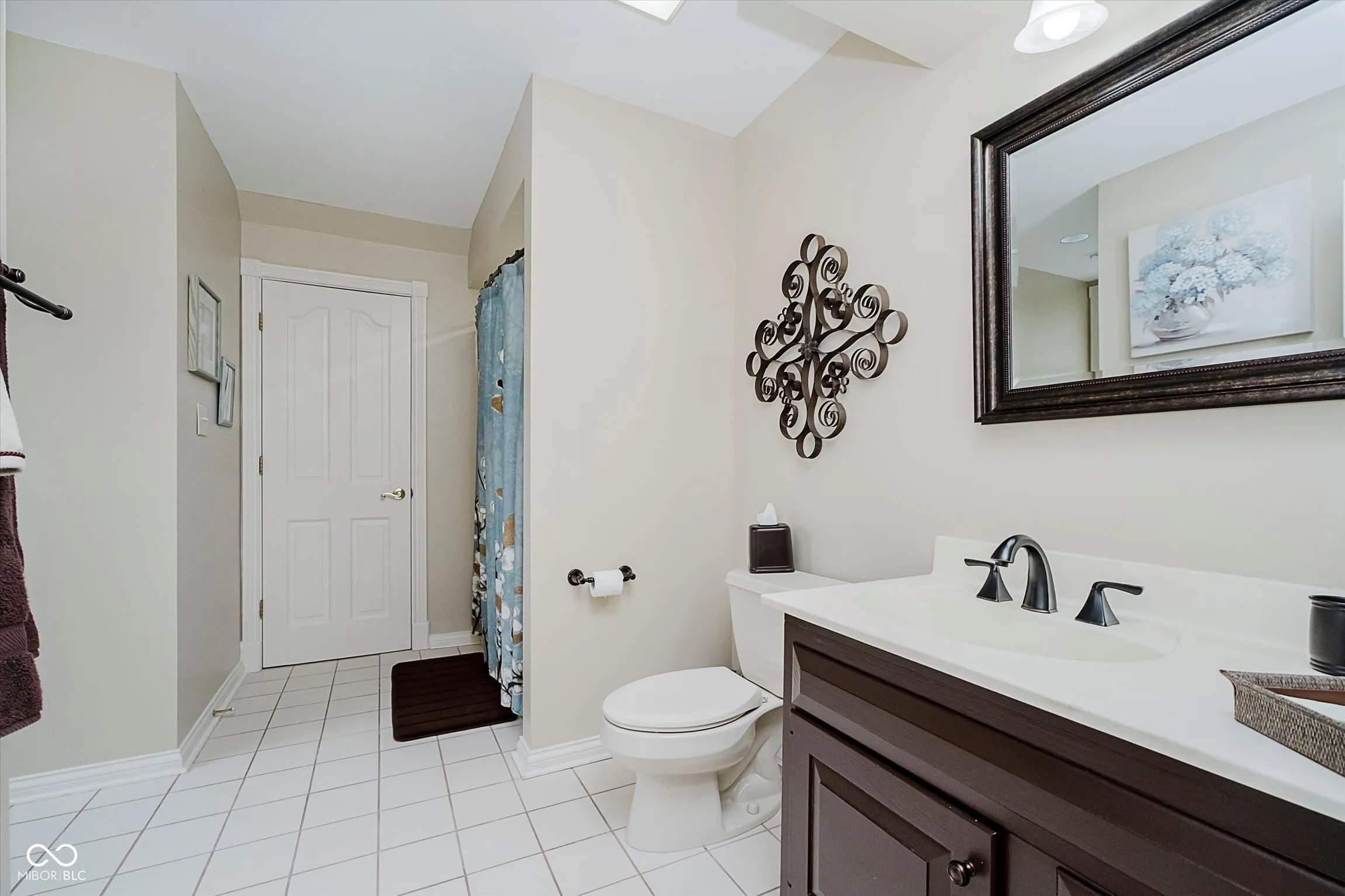 Zionsville, Indiana 46077, United States, 6 Bedrooms Bedrooms, ,5 BathroomsBathrooms,Residential,Active,165317