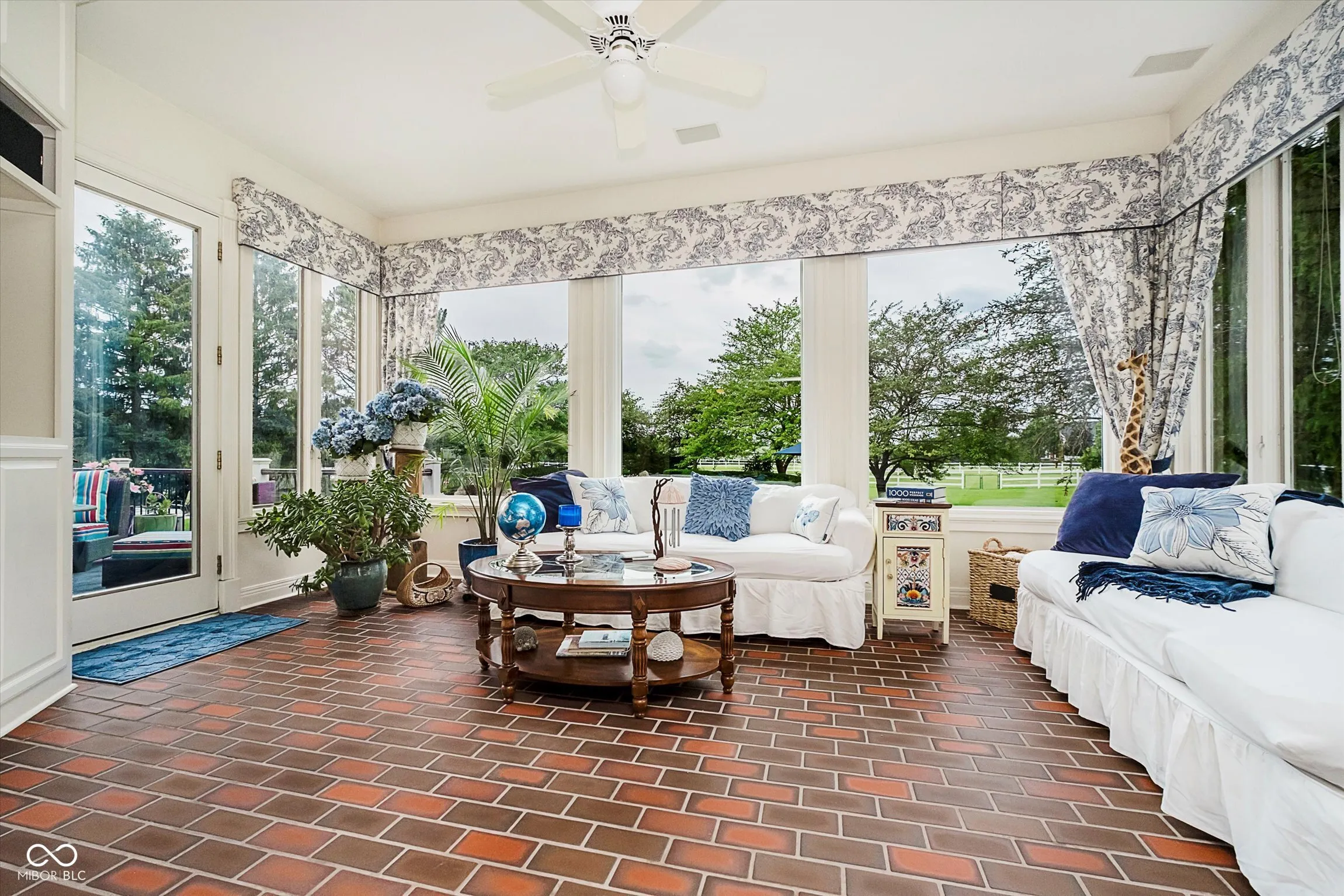 Zionsville, Indiana 46077, United States, 6 Bedrooms Bedrooms, ,5 BathroomsBathrooms,Residential,Active,165317