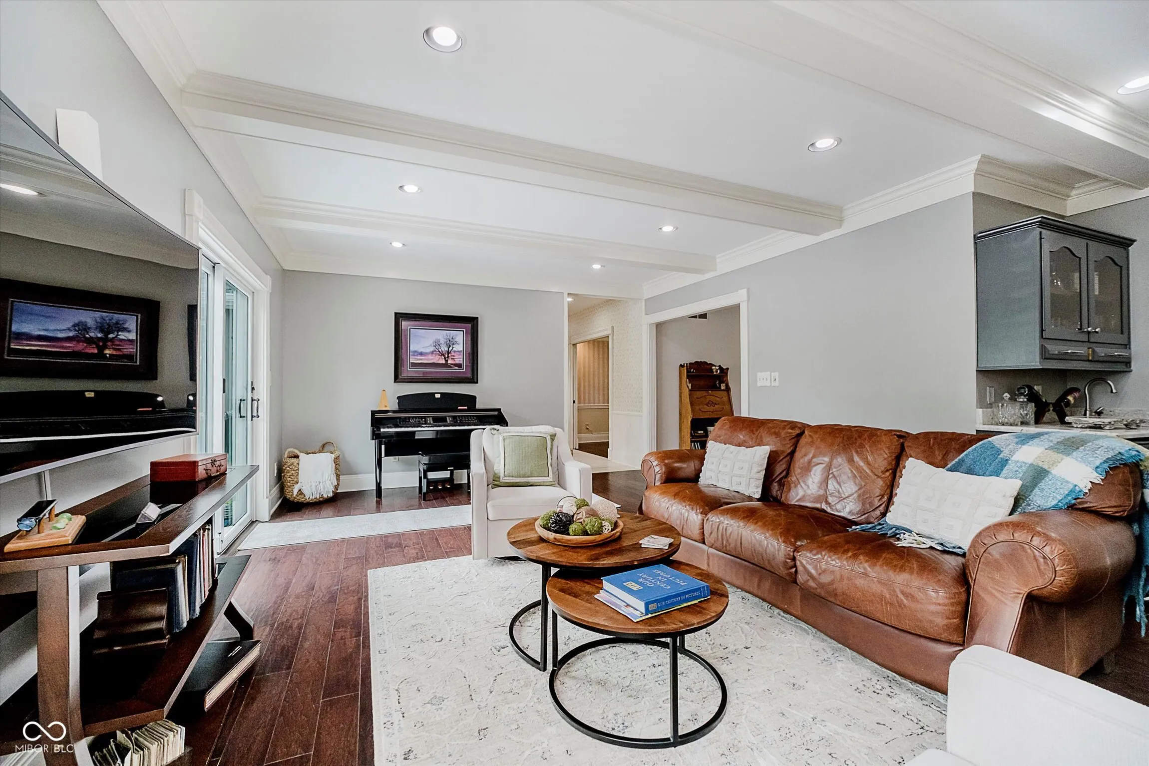 Zionsville, Indiana 46077, United States, 6 Bedrooms Bedrooms, ,5 BathroomsBathrooms,Residential,Active,165317