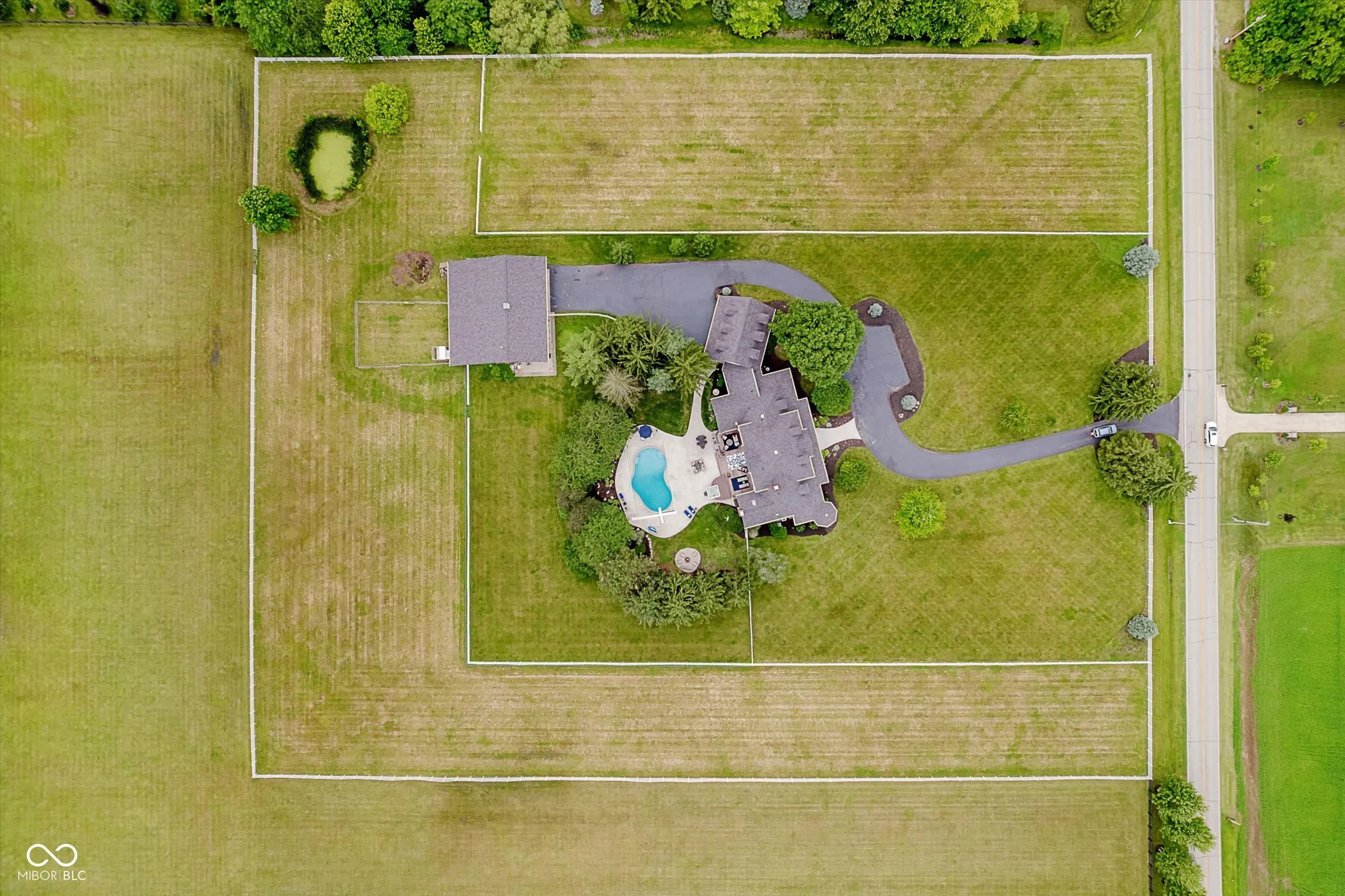 Zionsville, Indiana 46077, United States, 6 Bedrooms Bedrooms, ,5 BathroomsBathrooms,Residential,Active,165317