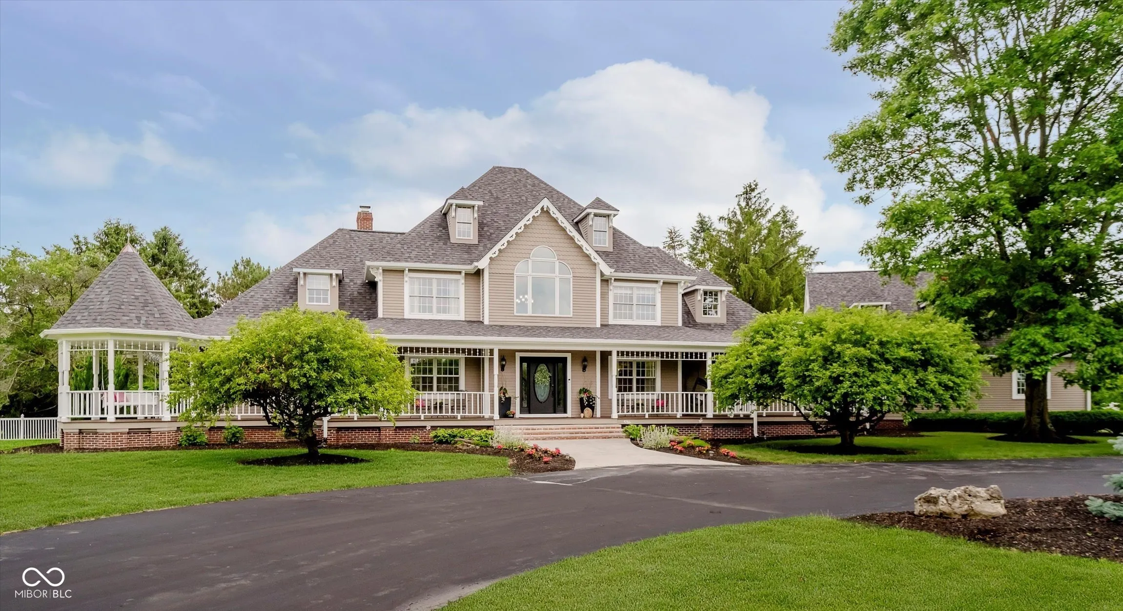 Zionsville, Indiana 46077, United States, 6 Bedrooms Bedrooms, ,5 BathroomsBathrooms,Residential,Active,165317