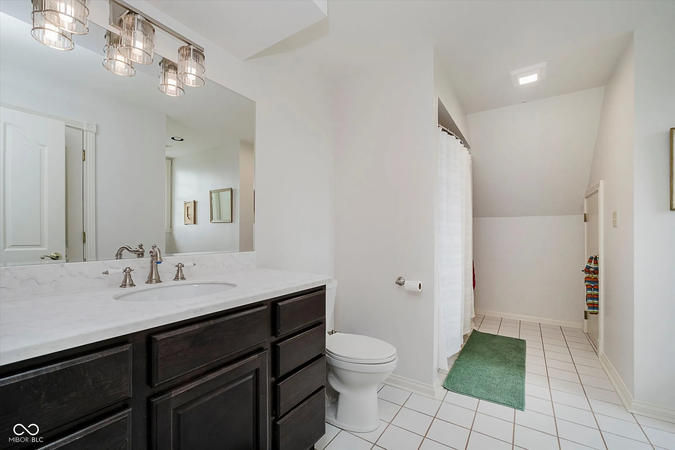 Zionsville, Indiana 46077, United States, 6 Bedrooms Bedrooms, ,5 BathroomsBathrooms,Residential,Active,165317