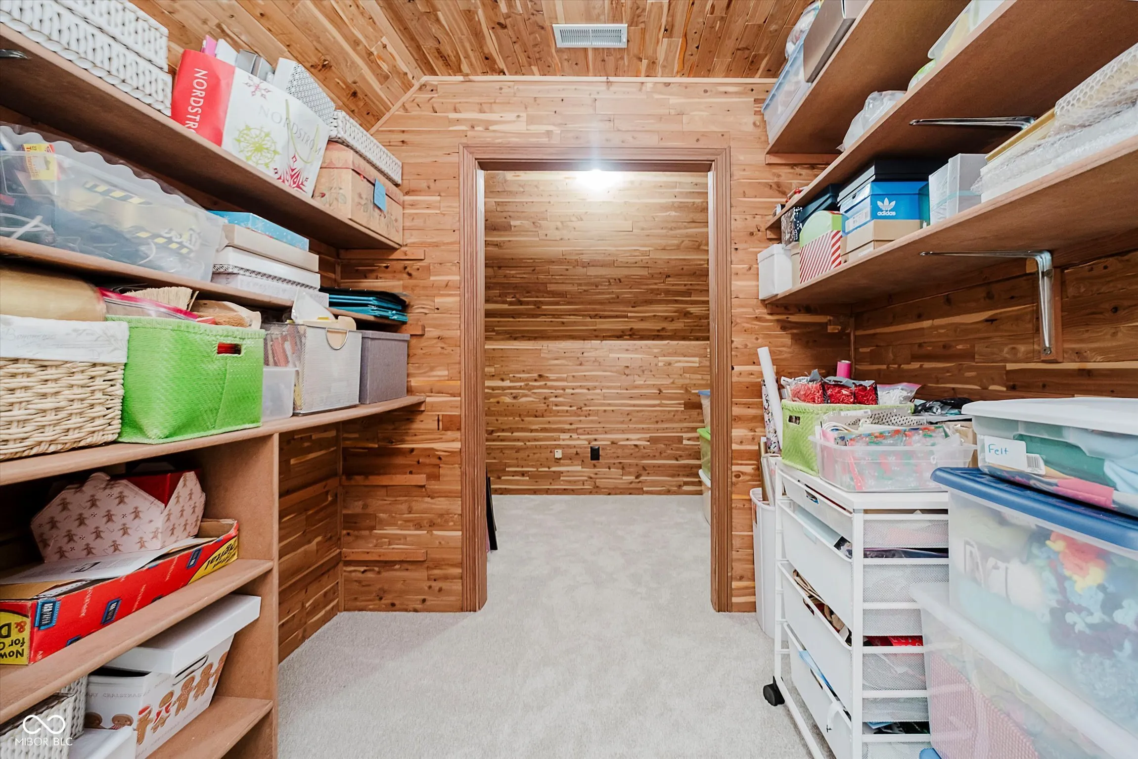 Zionsville, Indiana 46077, United States, 6 Bedrooms Bedrooms, ,5 BathroomsBathrooms,Residential,Active,165317