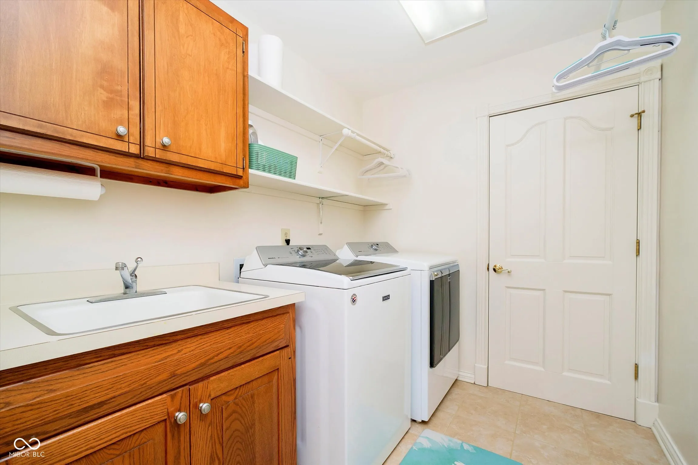 Zionsville, Indiana 46077, United States, 6 Bedrooms Bedrooms, ,5 BathroomsBathrooms,Residential,Active,165317