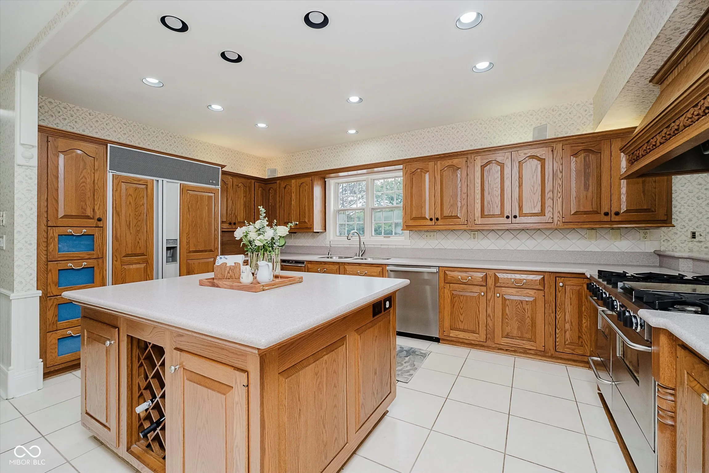 Zionsville, Indiana 46077, United States, 6 Bedrooms Bedrooms, ,5 BathroomsBathrooms,Residential,Active,165317