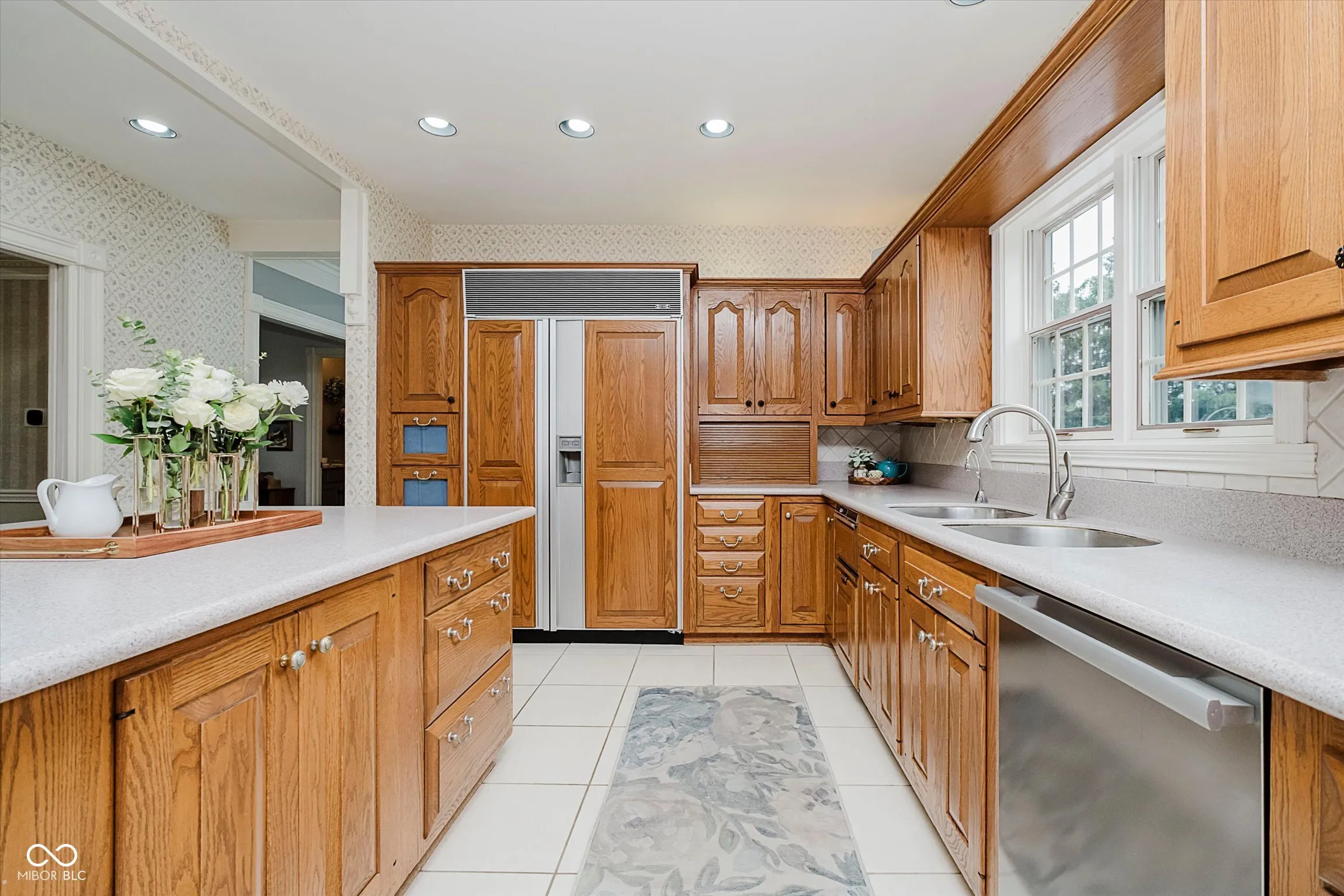 Zionsville, Indiana 46077, United States, 6 Bedrooms Bedrooms, ,5 BathroomsBathrooms,Residential,Active,165317