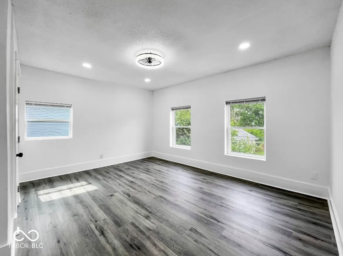 Indianapolis, Indiana 46201, United States, 4 Bedrooms Bedrooms, ,2 BathroomsBathrooms,Residential,Active,239017