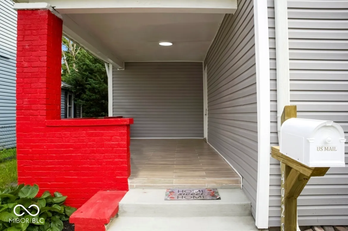 Indianapolis, Indiana 46201, United States, 4 Bedrooms Bedrooms, ,2 BathroomsBathrooms,Residential,Active,239017