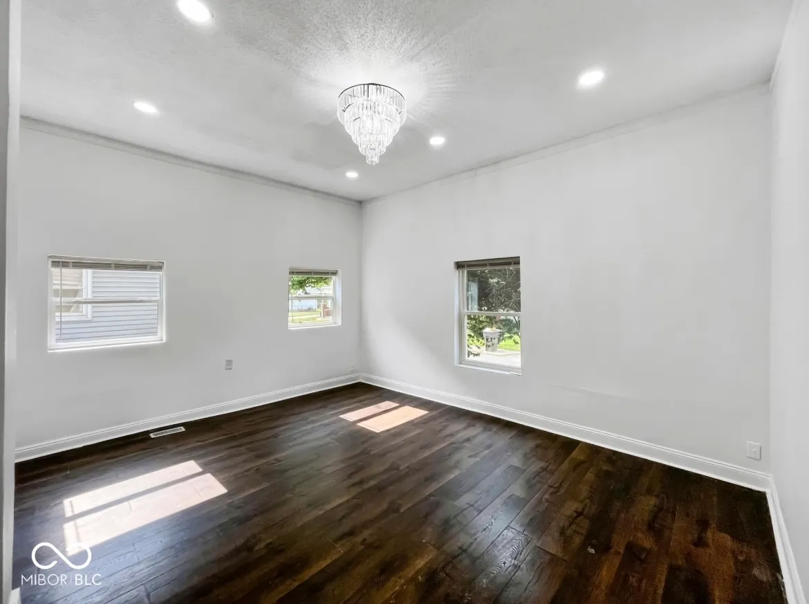 Indianapolis, Indiana 46201, United States, 4 Bedrooms Bedrooms, ,2 BathroomsBathrooms,Residential,Active,239017