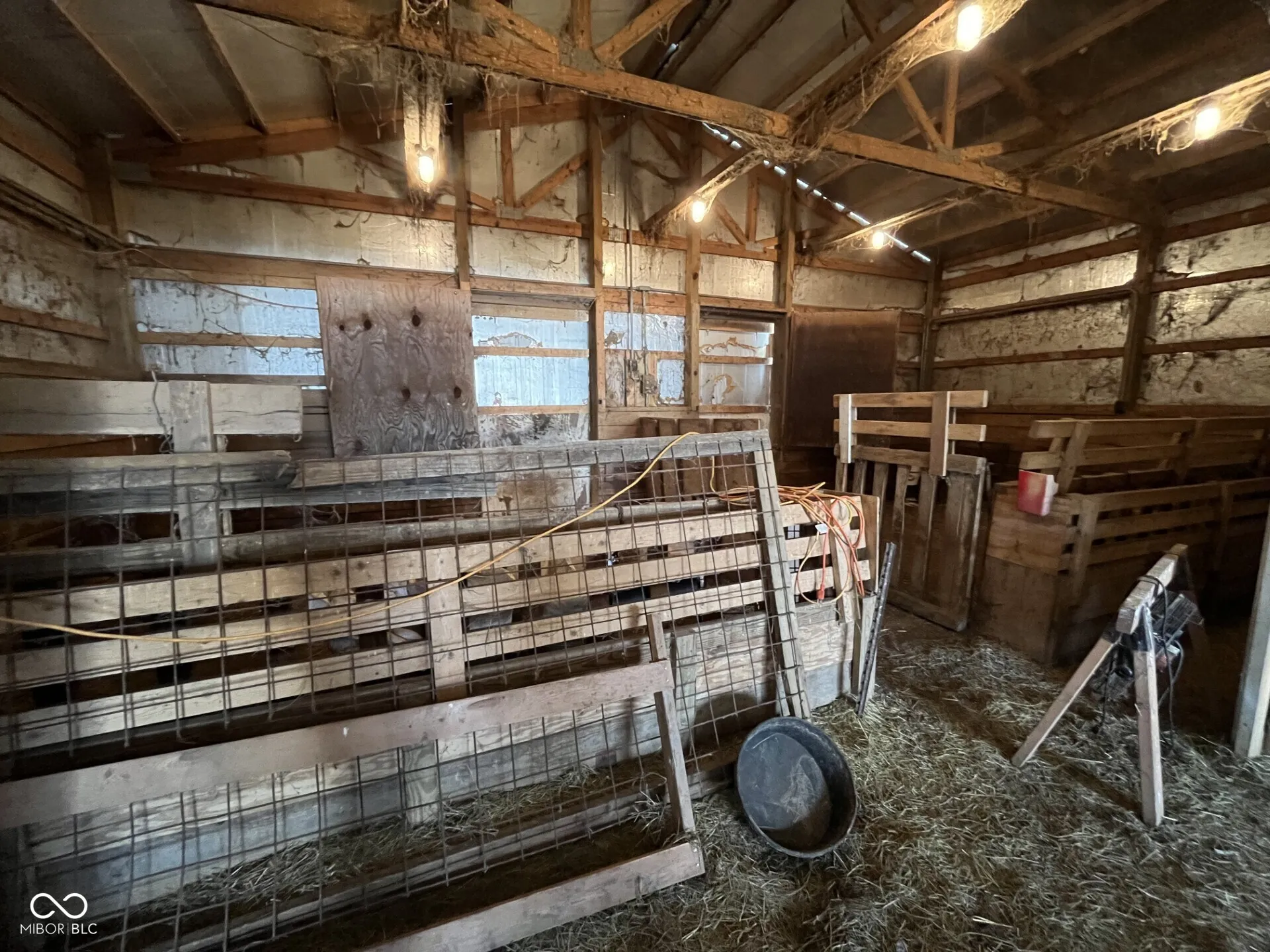 Medora, Indiana 47260, United States, 2 Bedrooms Bedrooms, ,1 BathroomBathrooms,Residential,Active,86671