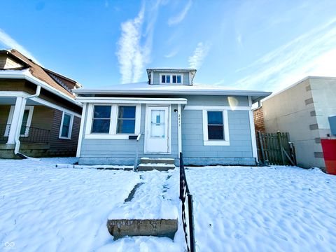 Photo of 2615 Shelby Street, Indianapolis, IN 46203 (MLS # 22075786)