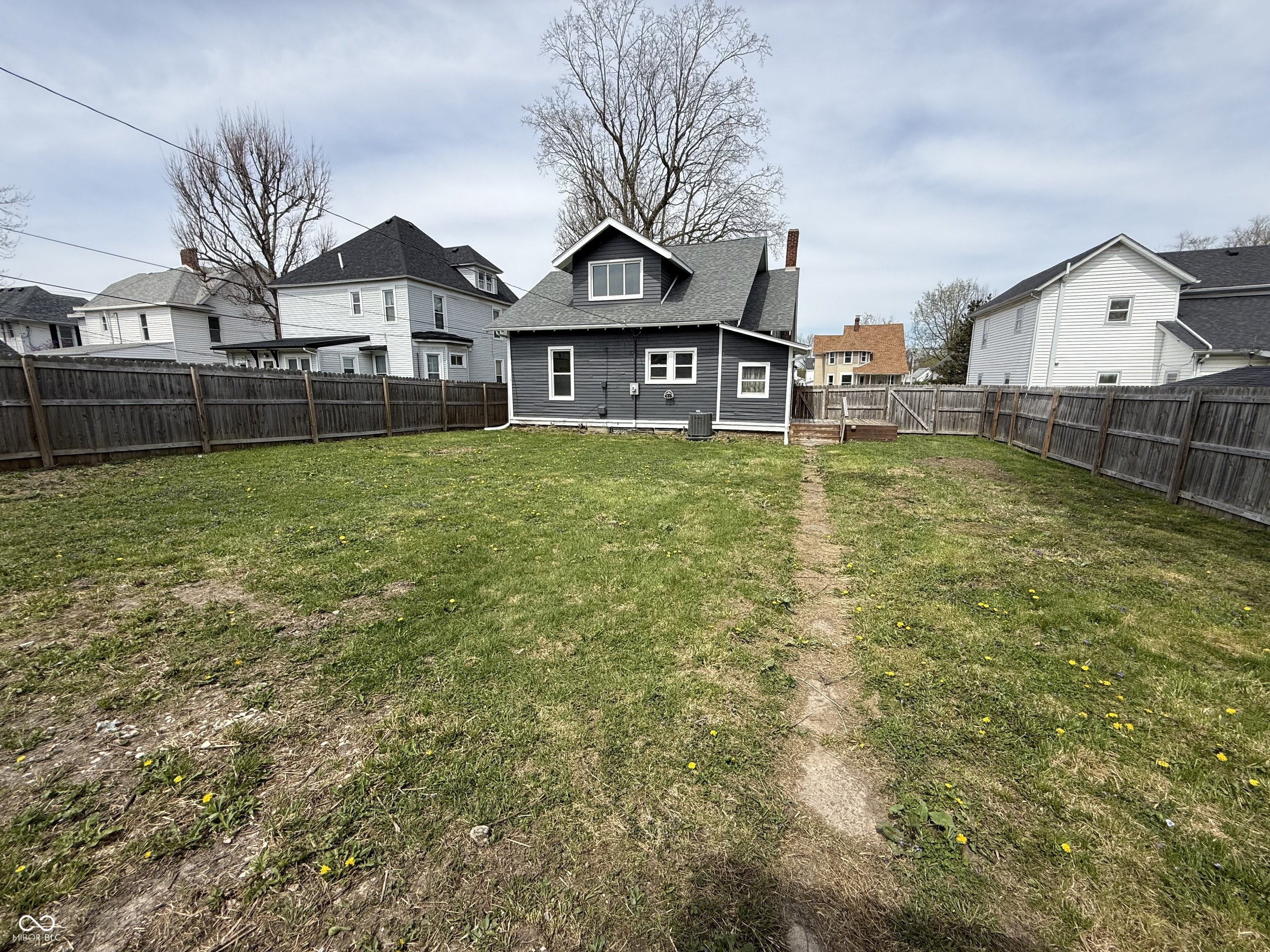 207 E Broadway Street