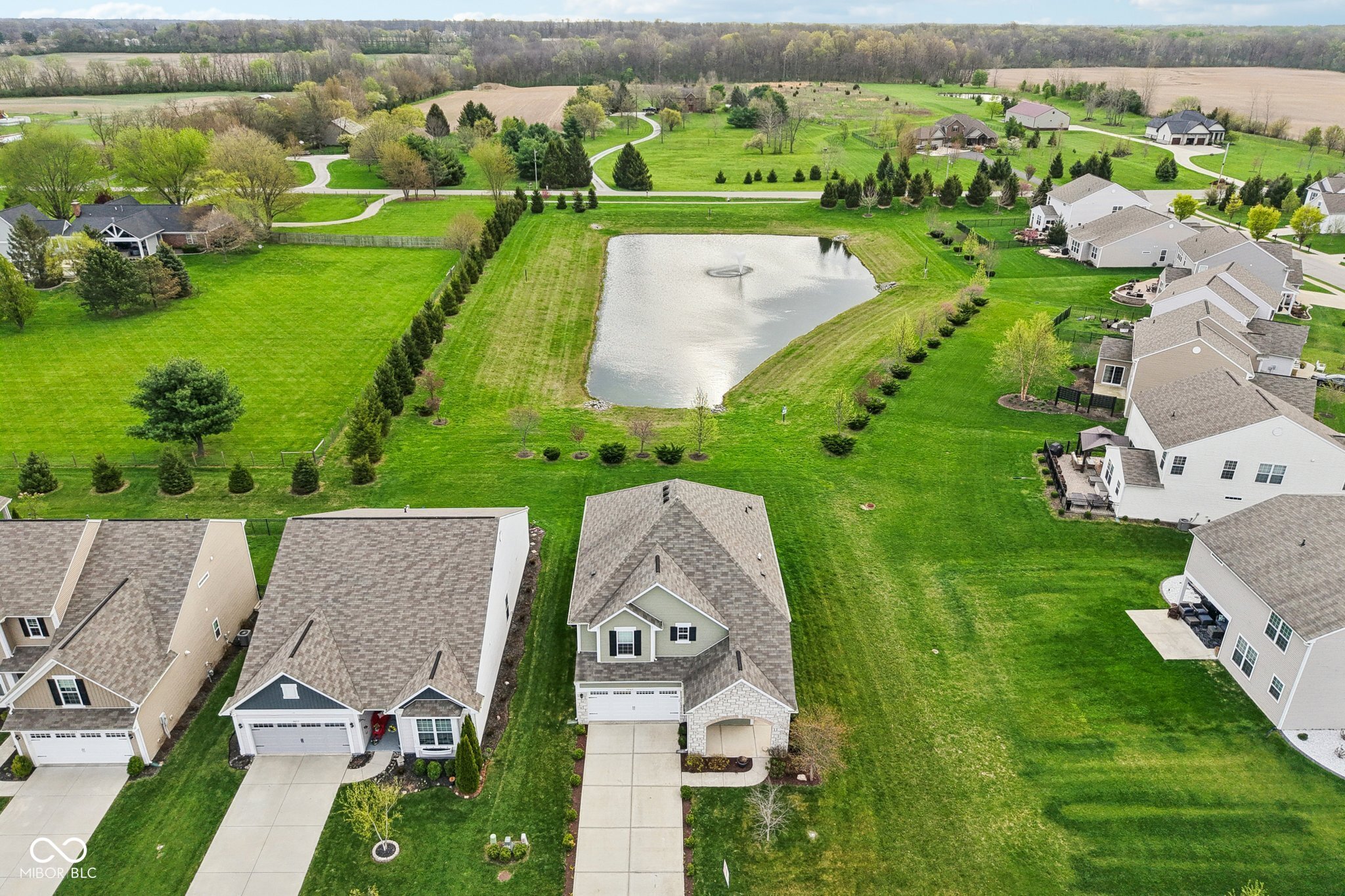 4867 Saddle Back Way