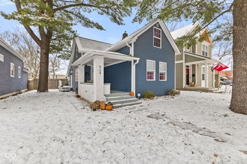 Photo of 924 N Keystone Avenue, Indianapolis, IN 46201 (MLS # 22075710)