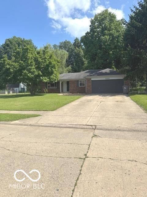 Photo of 5331 Honey Manor Drive, Indianapolis, IN 46221 (MLS # 22110655)