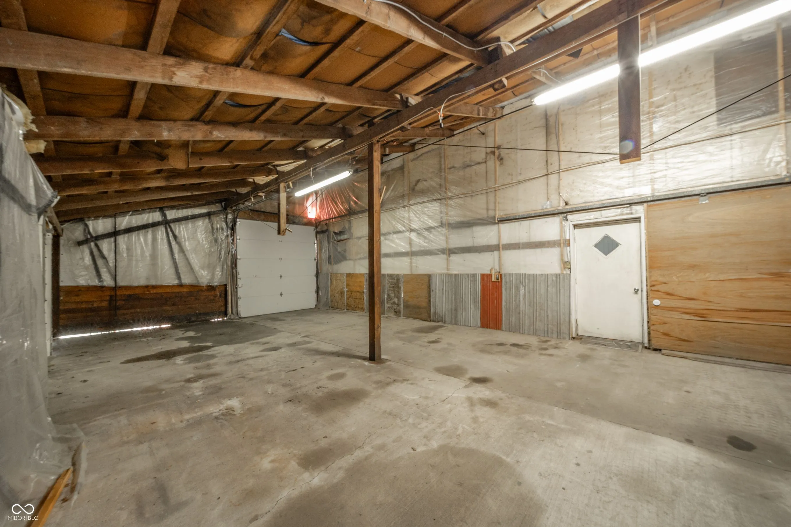 Daleville, Indiana 47334, United States, 5 Bedrooms Bedrooms, ,4 BathroomsBathrooms,Residential,Active,50943