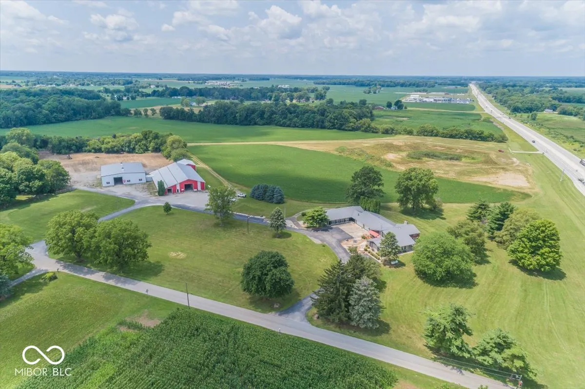 Daleville, Indiana 47334, United States, 5 Bedrooms Bedrooms, ,4 BathroomsBathrooms,Residential,Active,50943