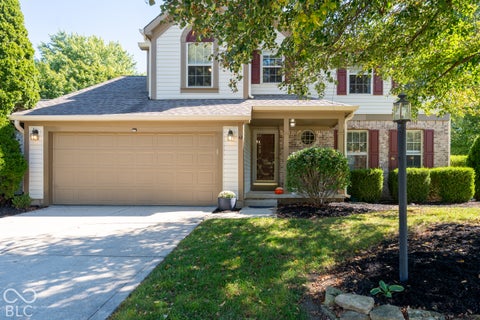 Photo of 8567 Knoll Crossing, Fishers, IN 46038 (MLS # 22126780)