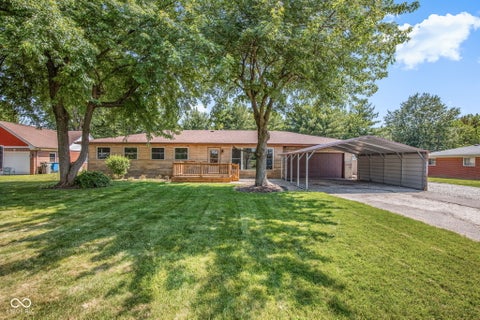 Photo of 2819 E Edgewood Avenue, Indianapolis, IN 46227 (MLS # 22098319)