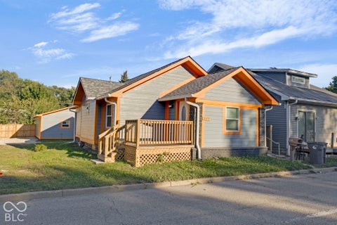 Photo of 527 S Holt Road, Indianapolis, IN 46241 (MLS # 22129474)