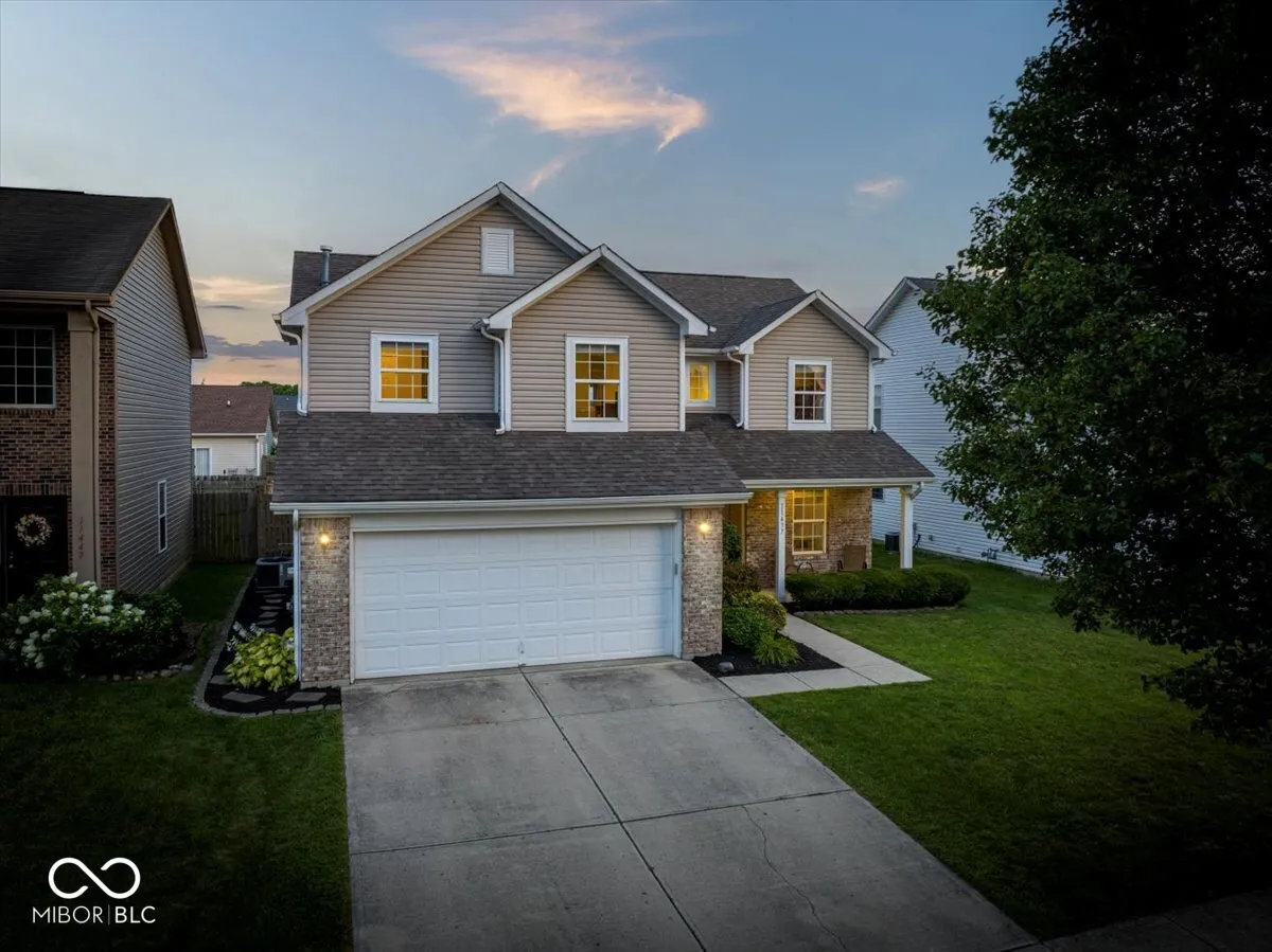 Noblesville, Indiana 46060, United States, 4 Bedrooms Bedrooms, ,3 BathroomsBathrooms,Residential,Active,195413