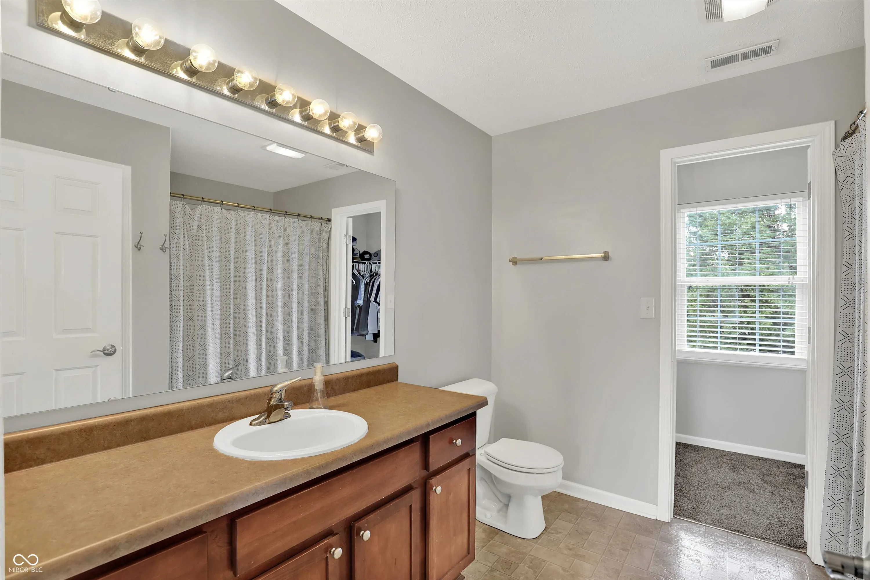 Noblesville, Indiana 46060, United States, 4 Bedrooms Bedrooms, ,3 BathroomsBathrooms,Residential,Active,195413