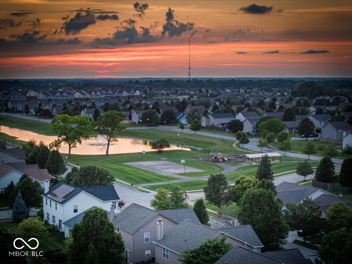 Noblesville, Indiana 46060, United States, 4 Bedrooms Bedrooms, ,3 BathroomsBathrooms,Residential,Active,195413