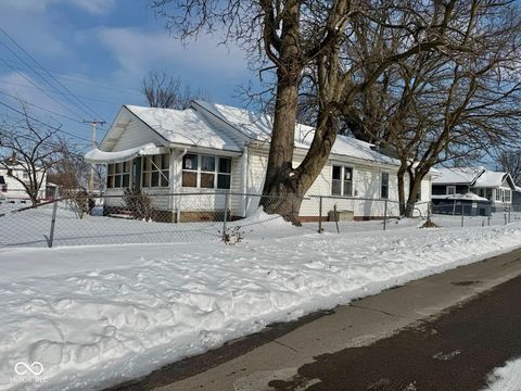 Photo of 2224 S Hoyt Avenue, Muncie, IN 47302 (MLS # 22082266)