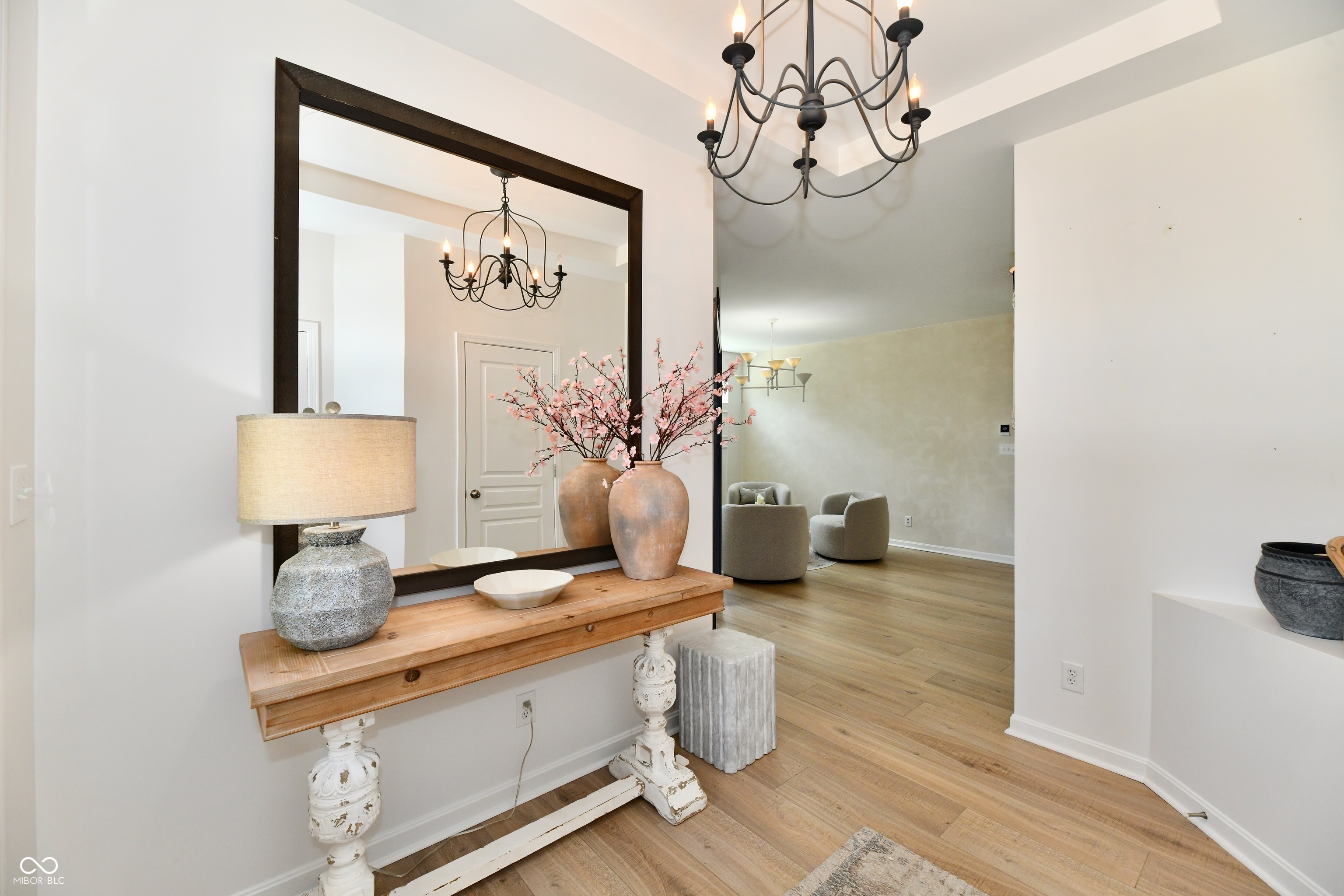 653 Featherstone Drive