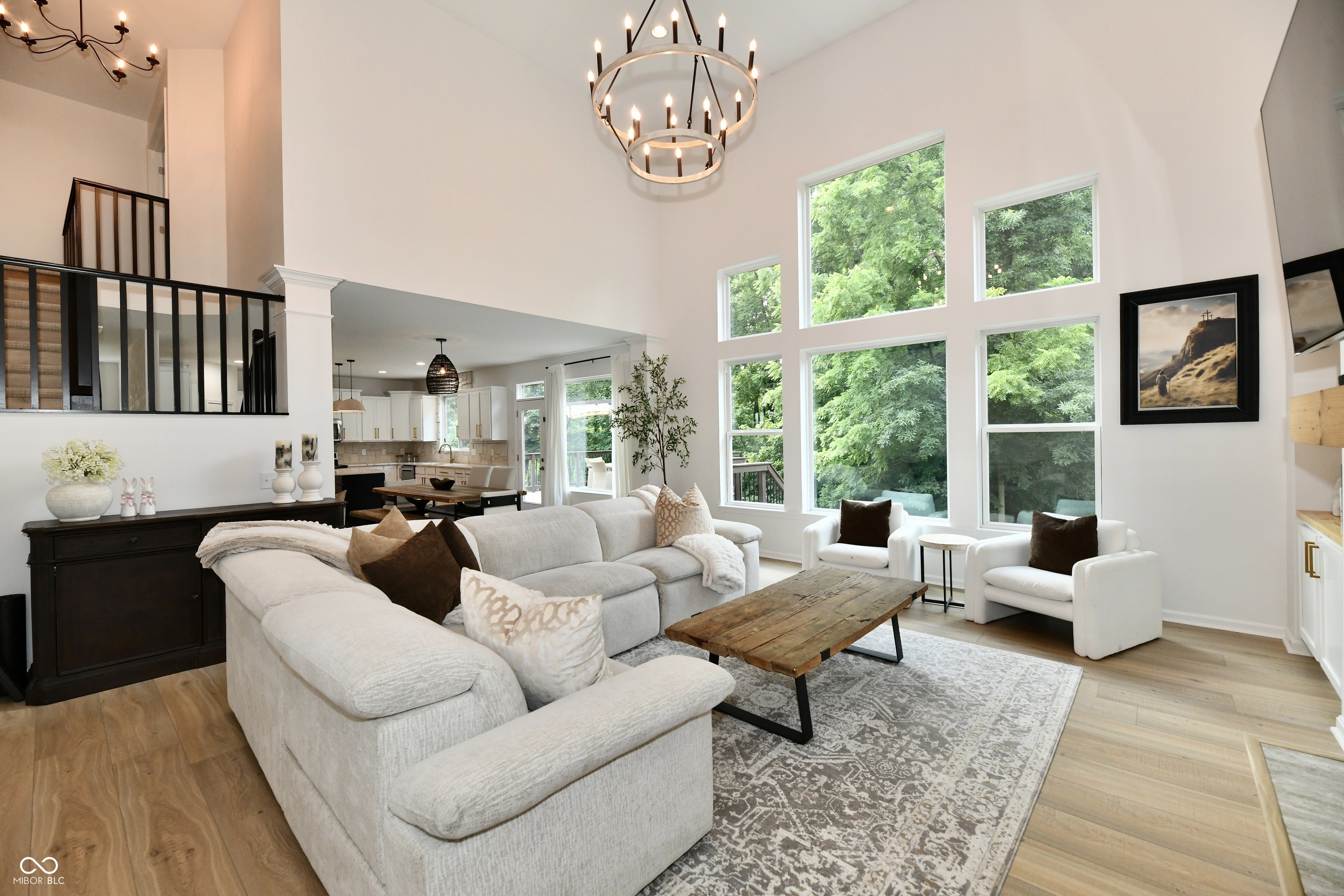 653 Featherstone Drive