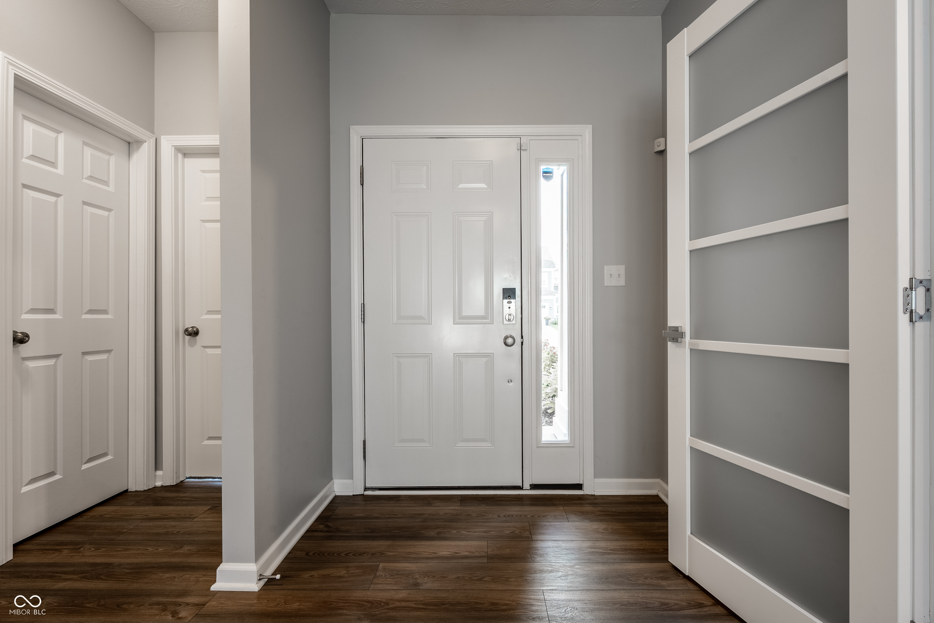 6814 Pine Vail Boulevard