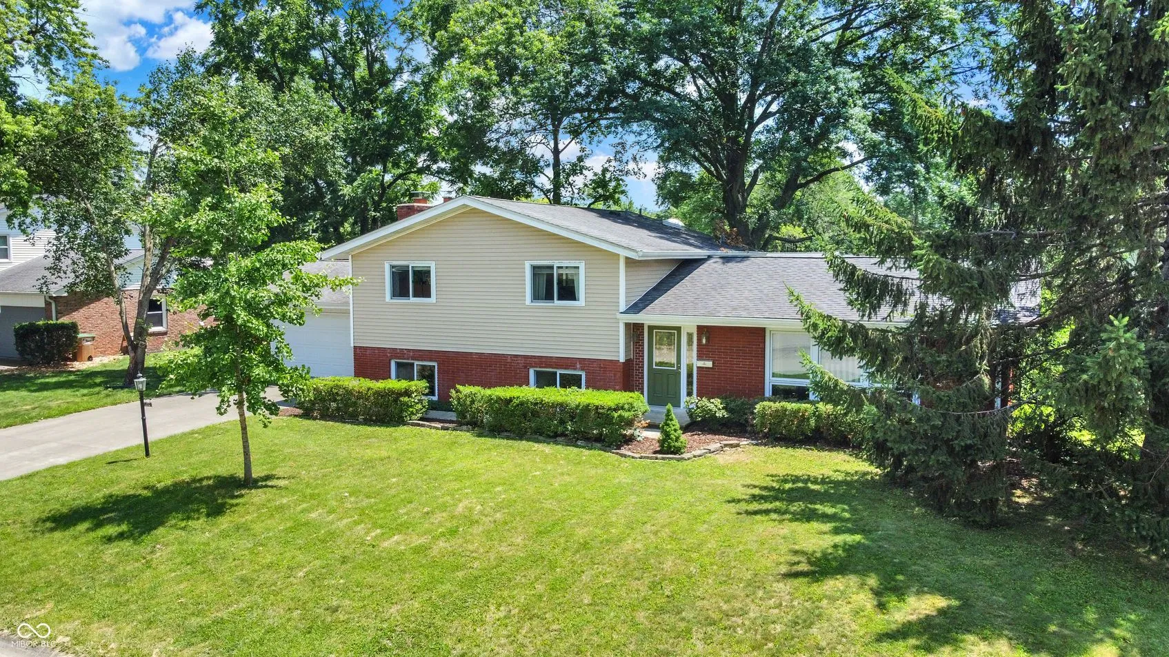 Columbus, Indiana 47203, United States, 3 Bedrooms Bedrooms, ,3 BathroomsBathrooms,Residential,Active,170846