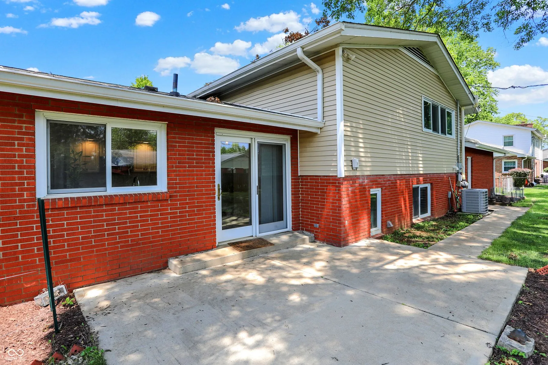 Columbus, Indiana 47203, United States, 3 Bedrooms Bedrooms, ,3 BathroomsBathrooms,Residential,Active,170846