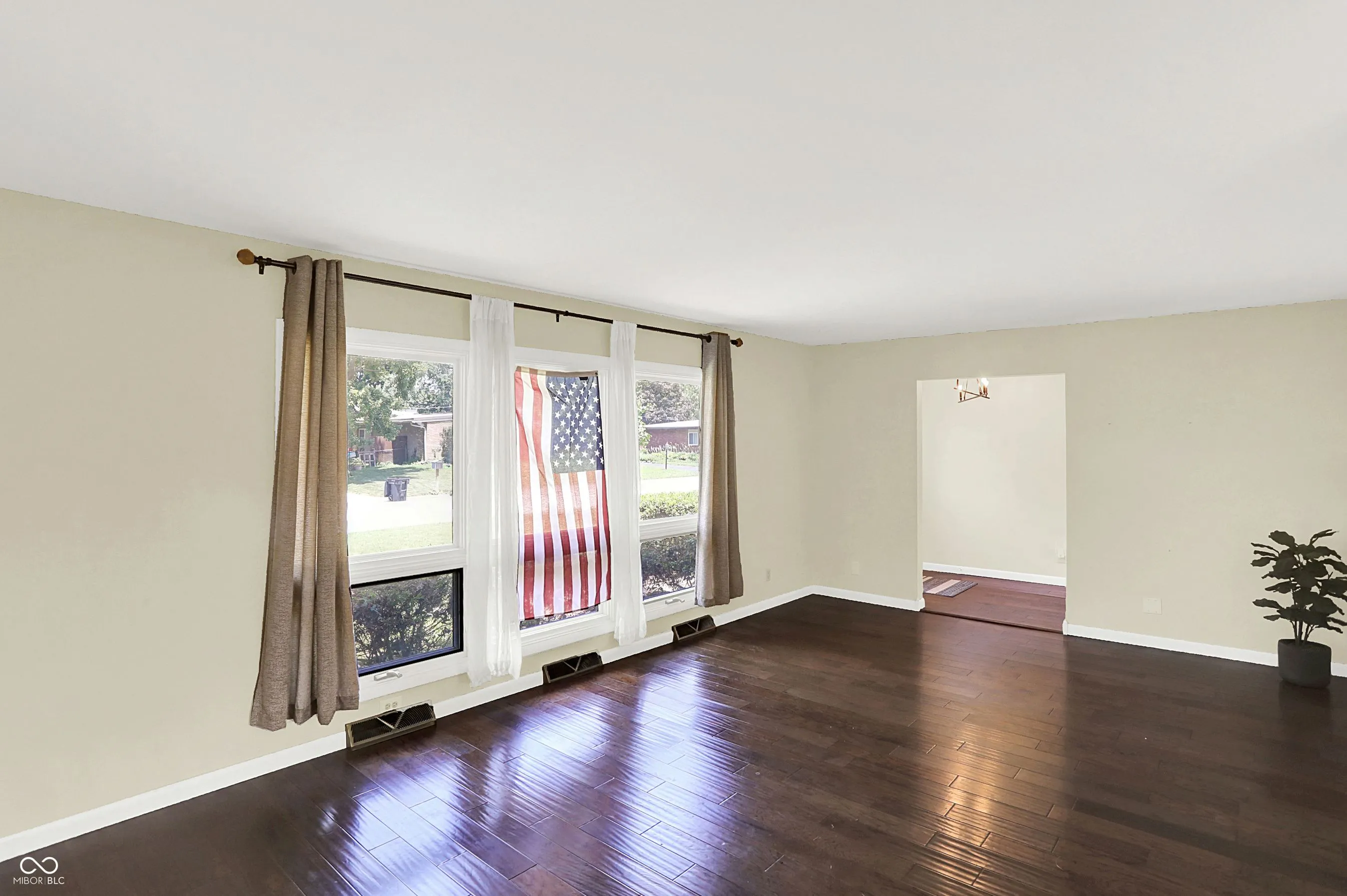 Columbus, Indiana 47203, United States, 3 Bedrooms Bedrooms, ,3 BathroomsBathrooms,Residential,Active,170846