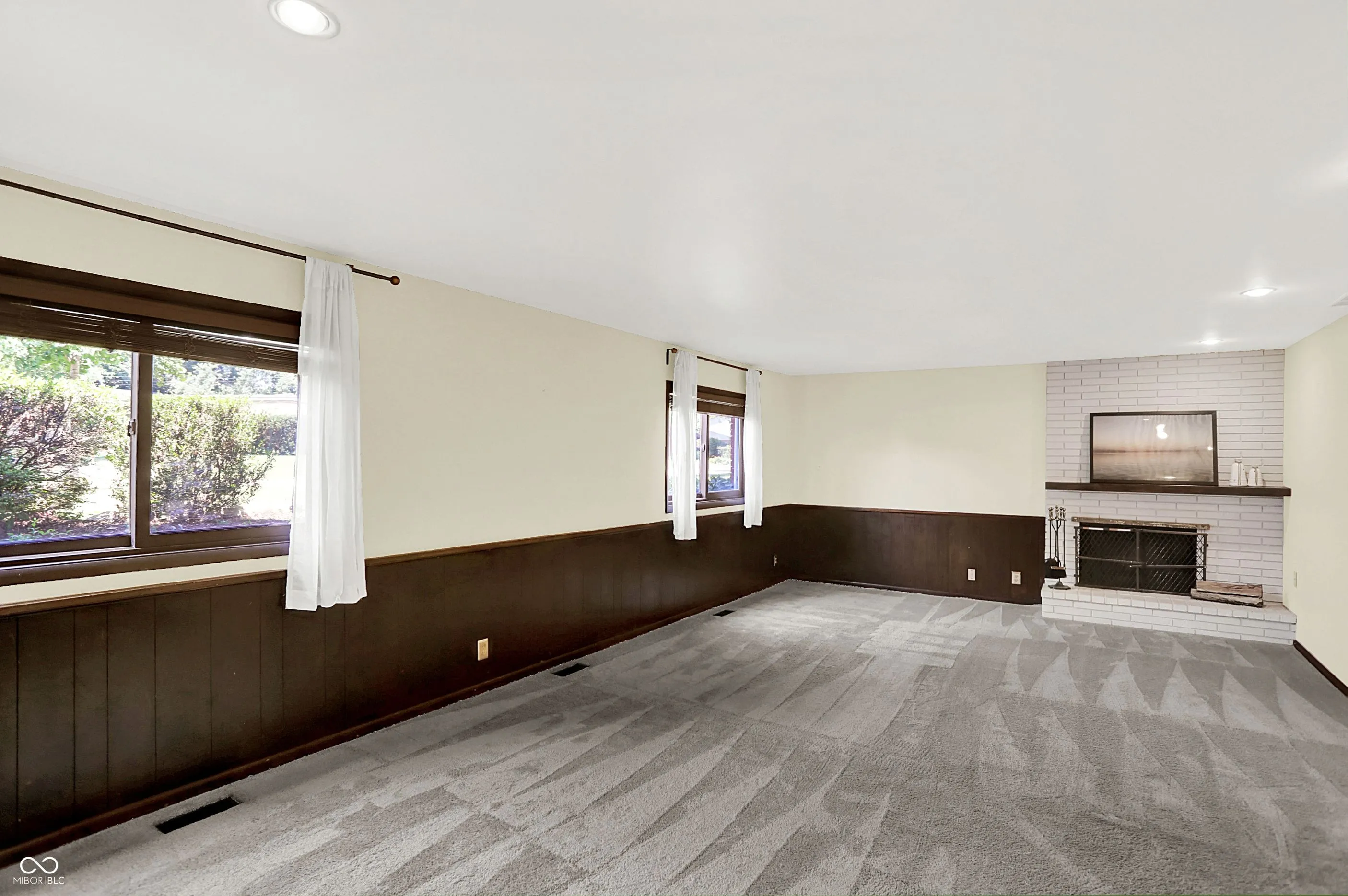 Columbus, Indiana 47203, United States, 3 Bedrooms Bedrooms, ,3 BathroomsBathrooms,Residential,Active,170846