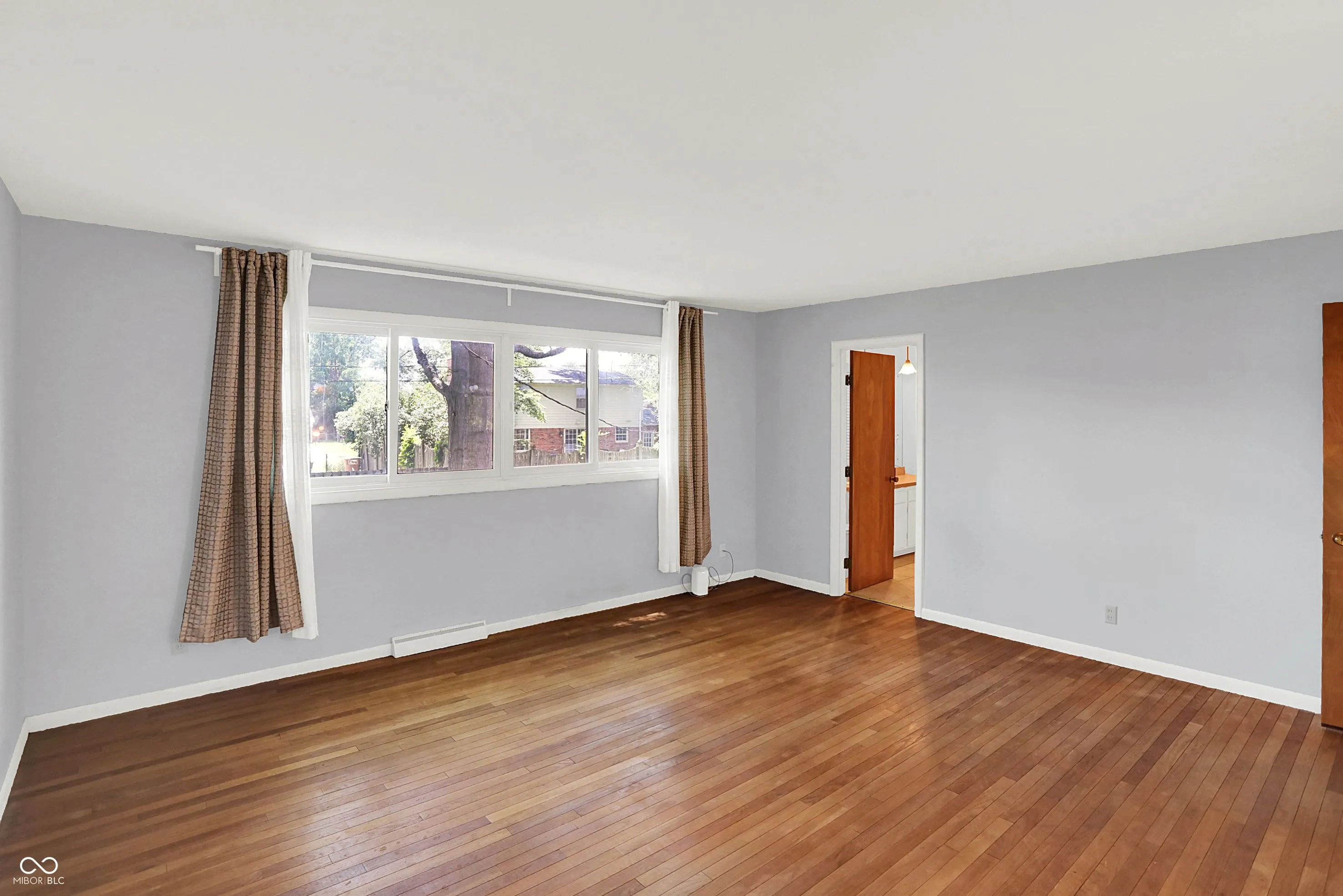 Columbus, Indiana 47203, United States, 3 Bedrooms Bedrooms, ,3 BathroomsBathrooms,Residential,Active,170846