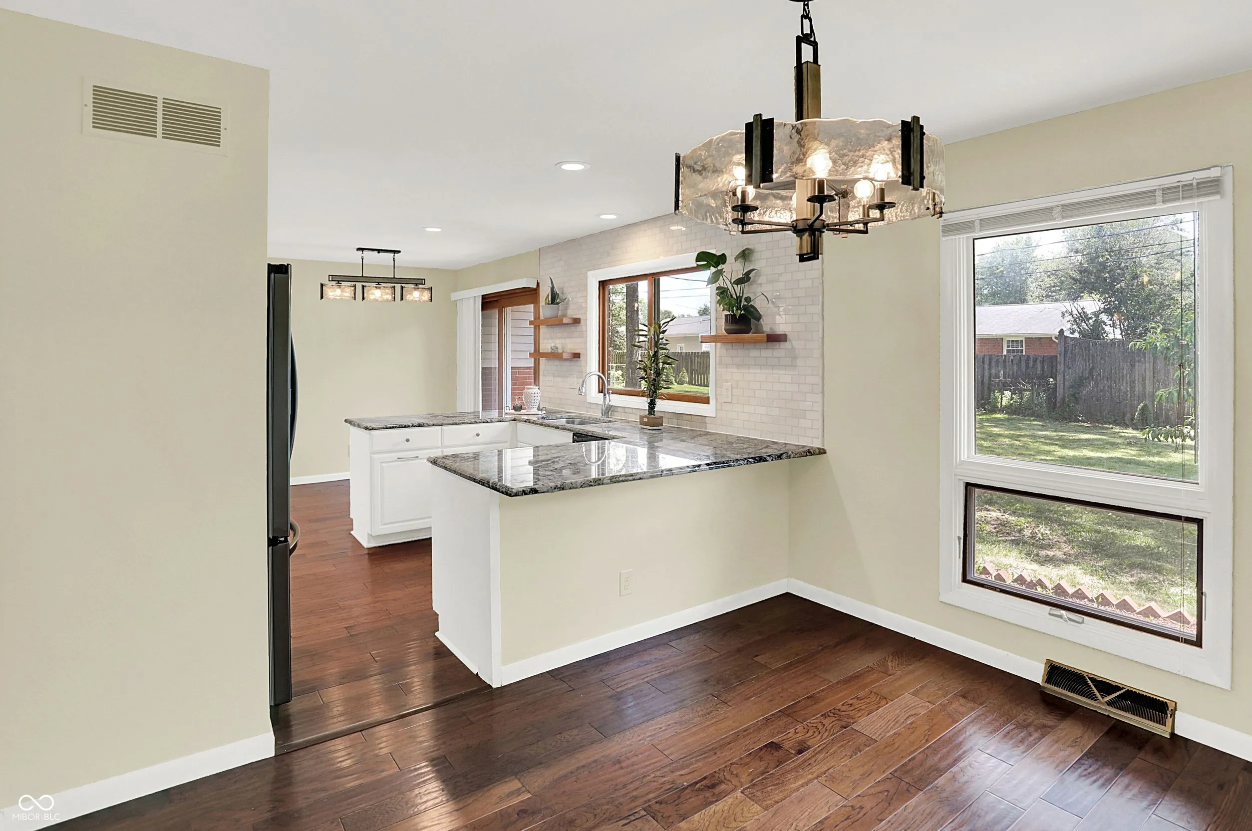 Columbus, Indiana 47203, United States, 3 Bedrooms Bedrooms, ,3 BathroomsBathrooms,Residential,Active,170846