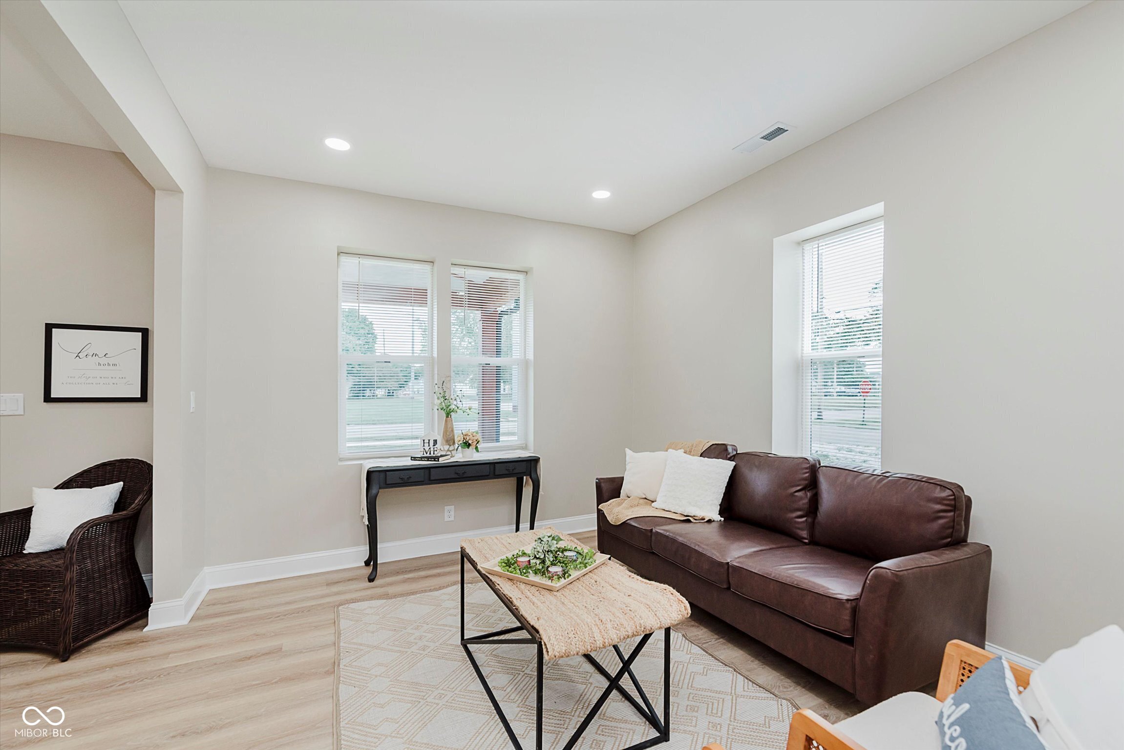 902 Rossville Avenue