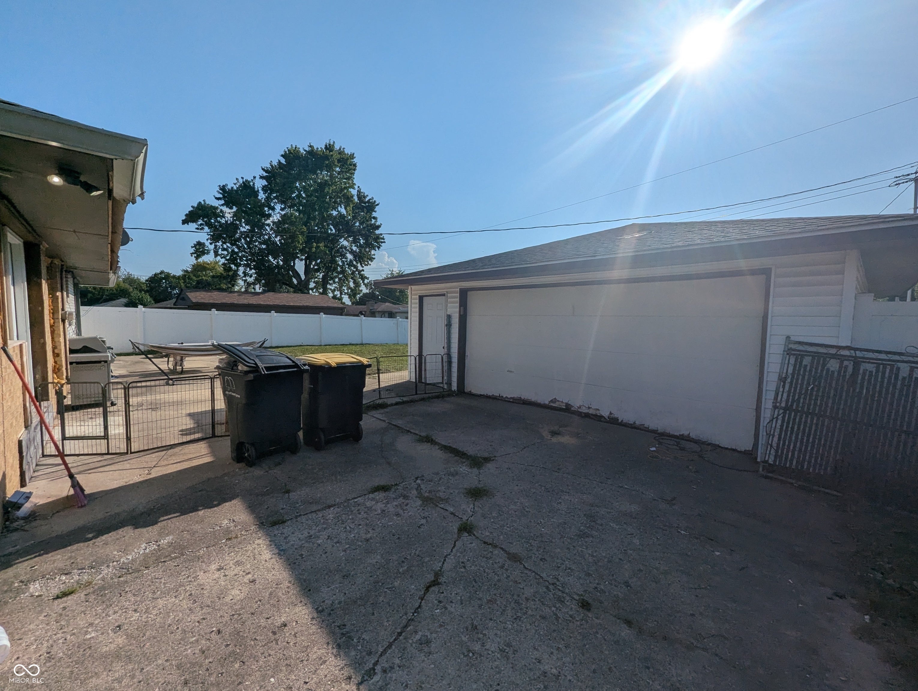 718 Killian Drive