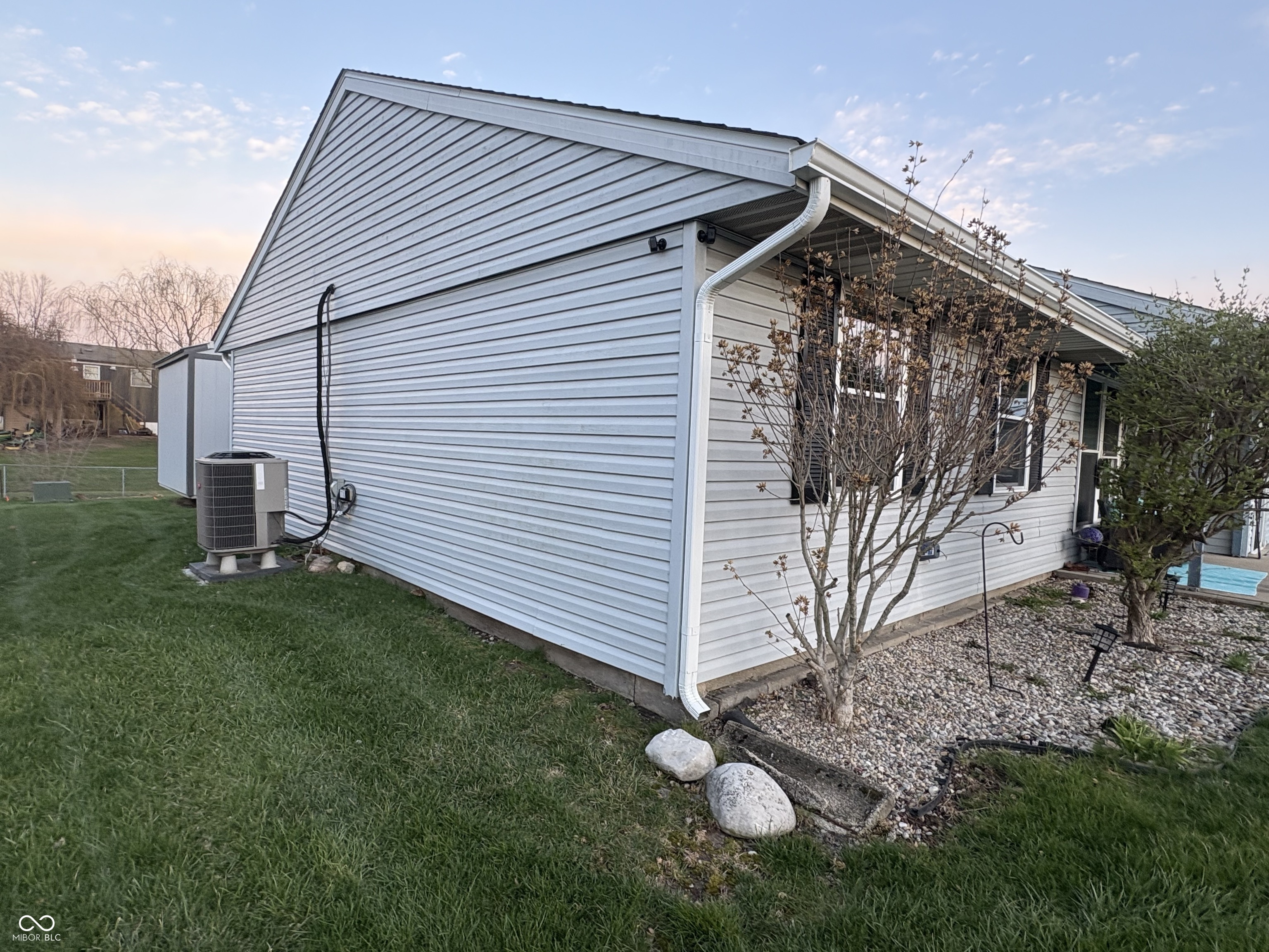 5233 Palisade Way