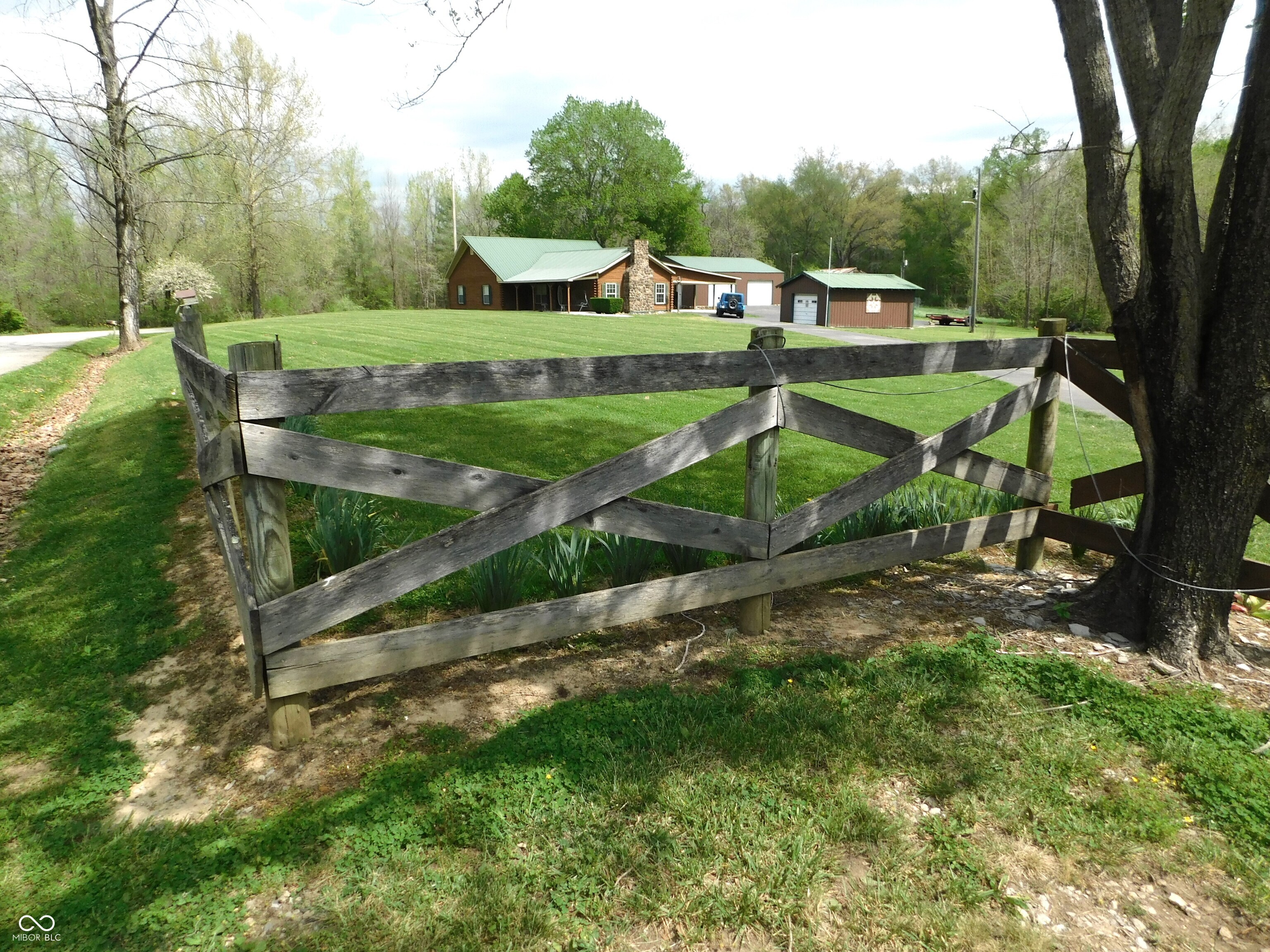 3737 W Thomastown Road