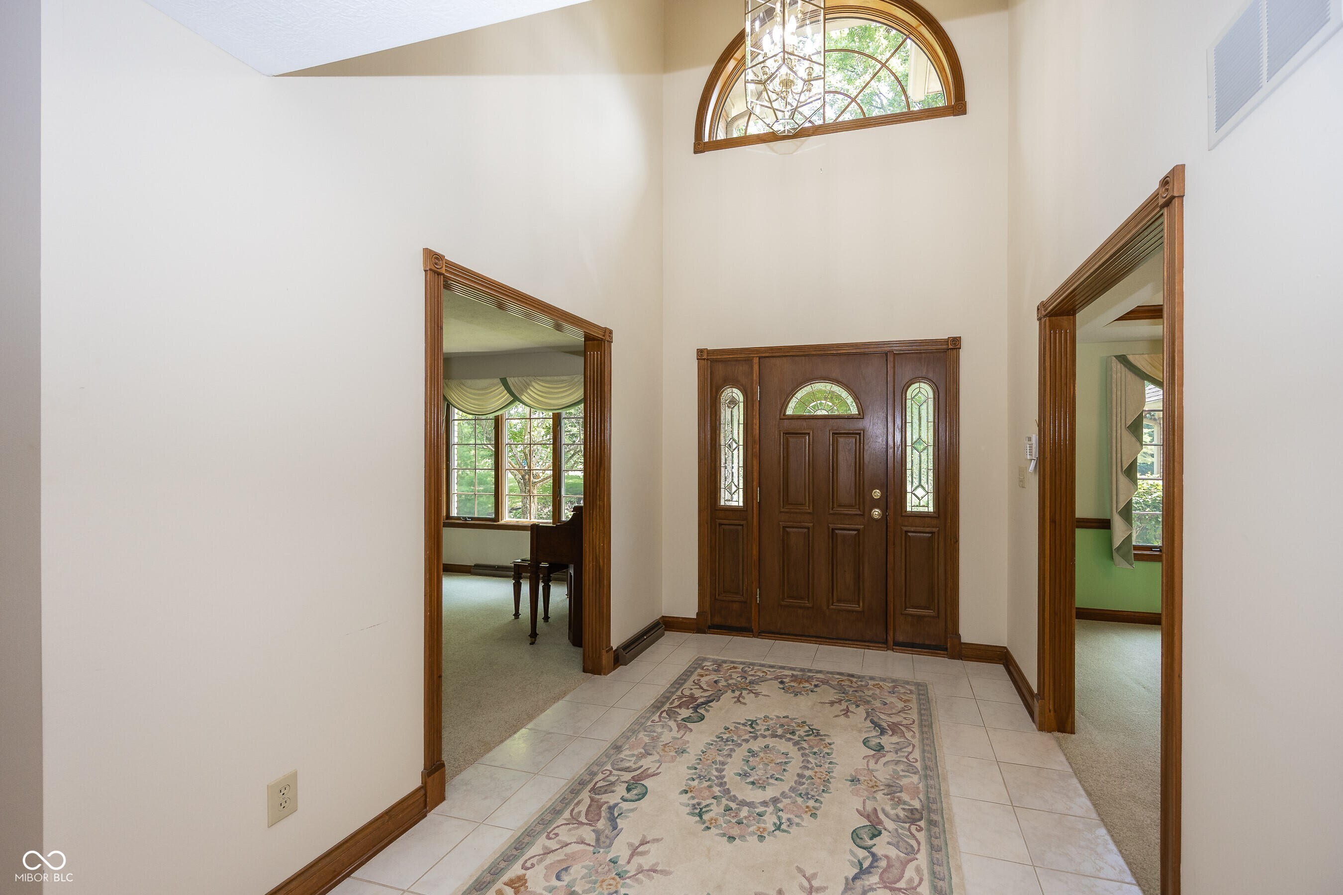 1112 N Dogwood Way