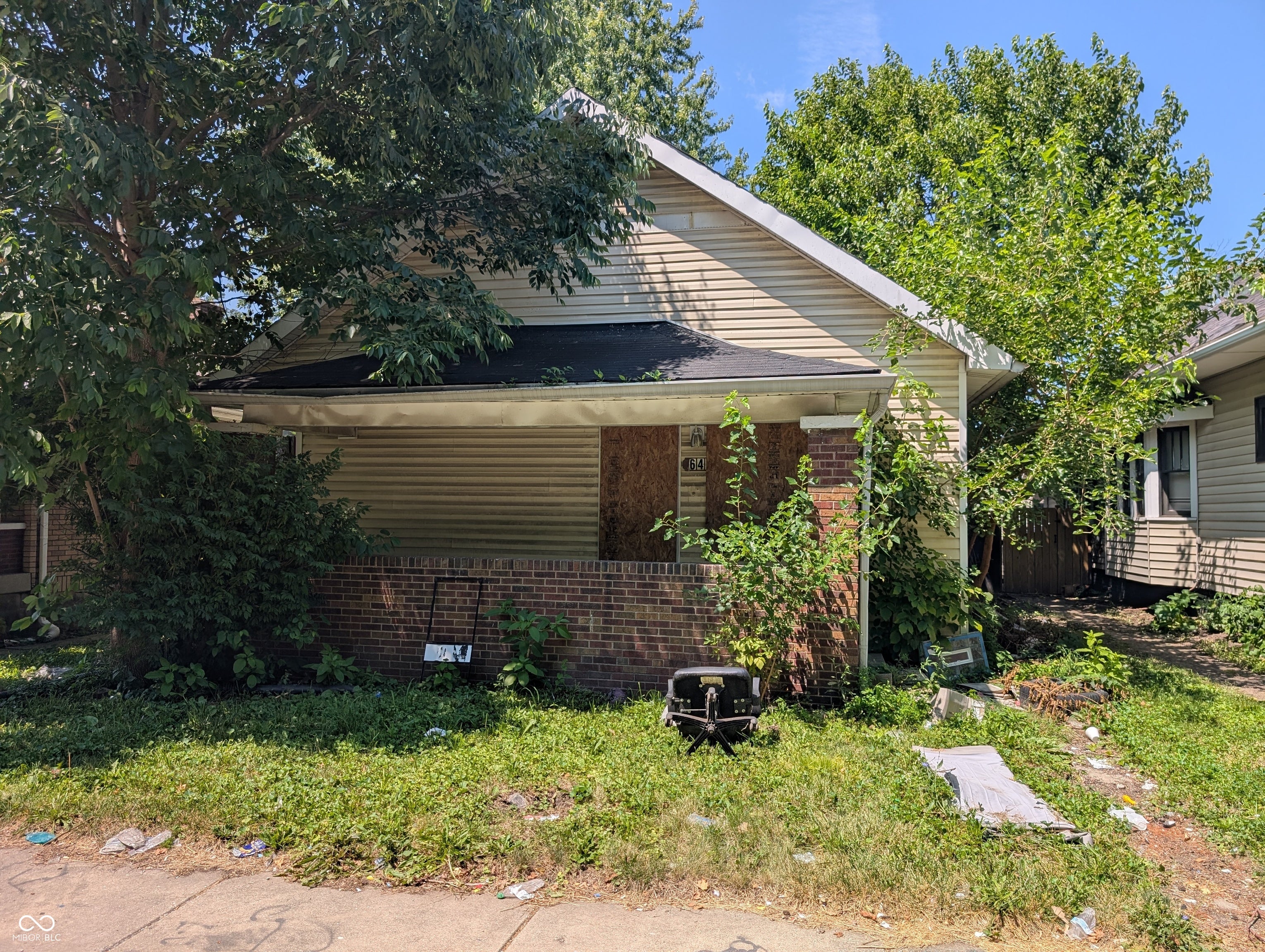 642 N Oxford Street