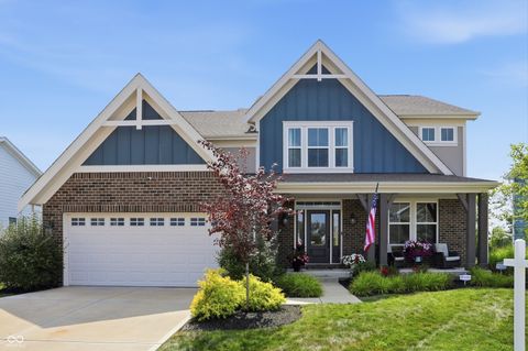 Photo of 976 Pond View Drive, Greenfield, IN 46140 (MLS # 22113422)