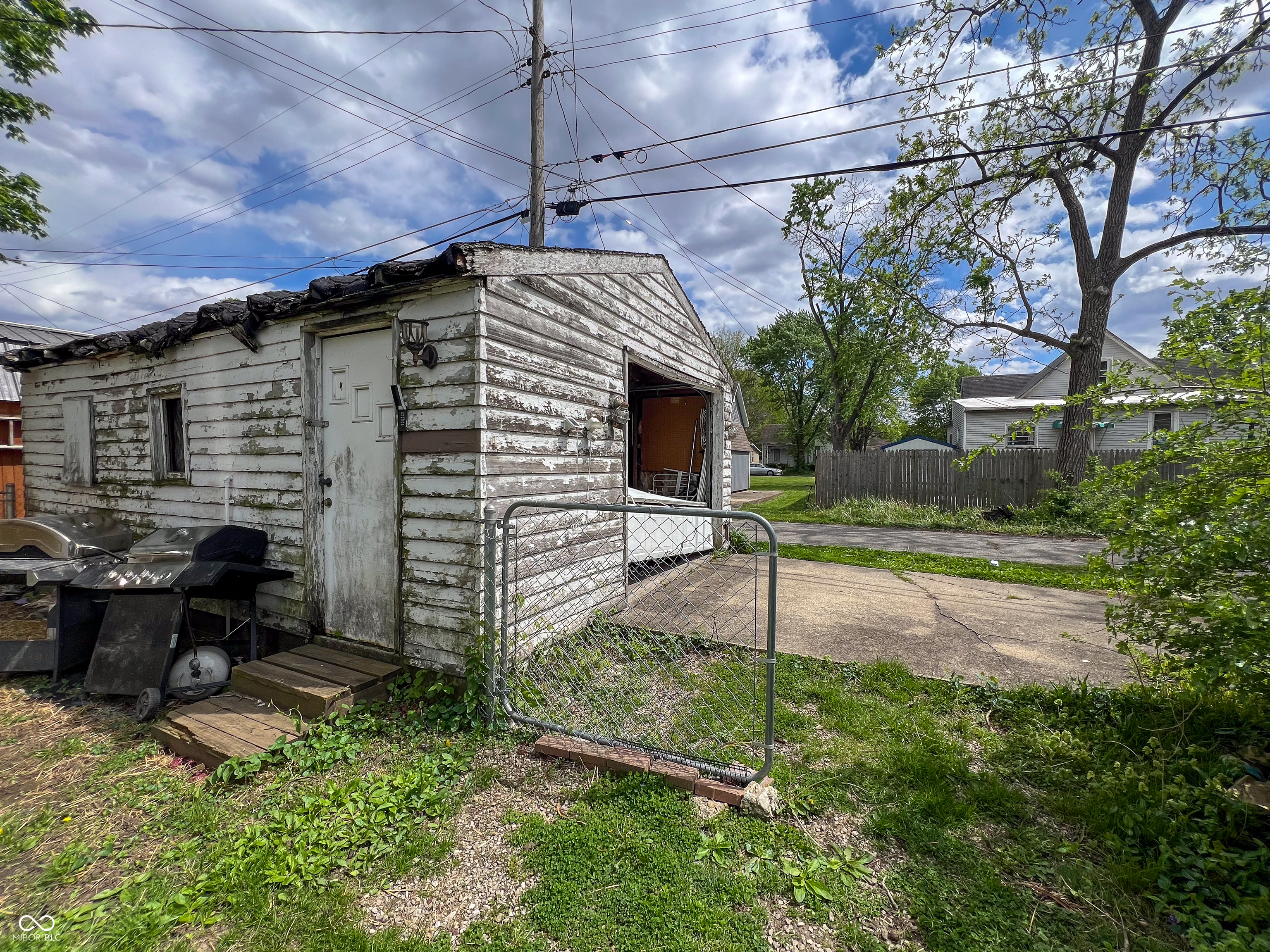 457 W Mechanic Street