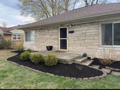 Photo of 5662 Primrose Avenue, Indianapolis, IN 46220 (MLS # 22094510)