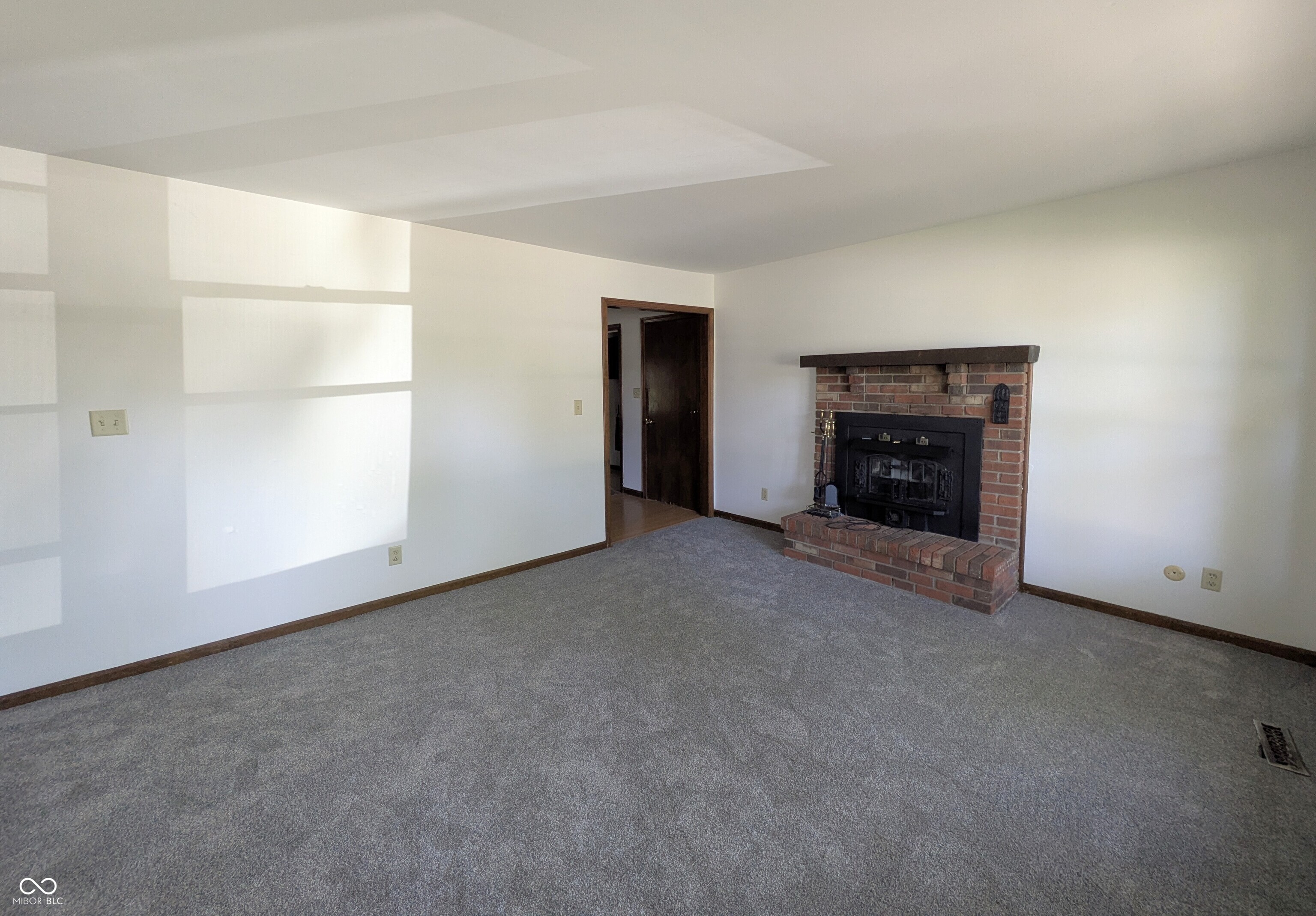 1905 Vinewood Drive