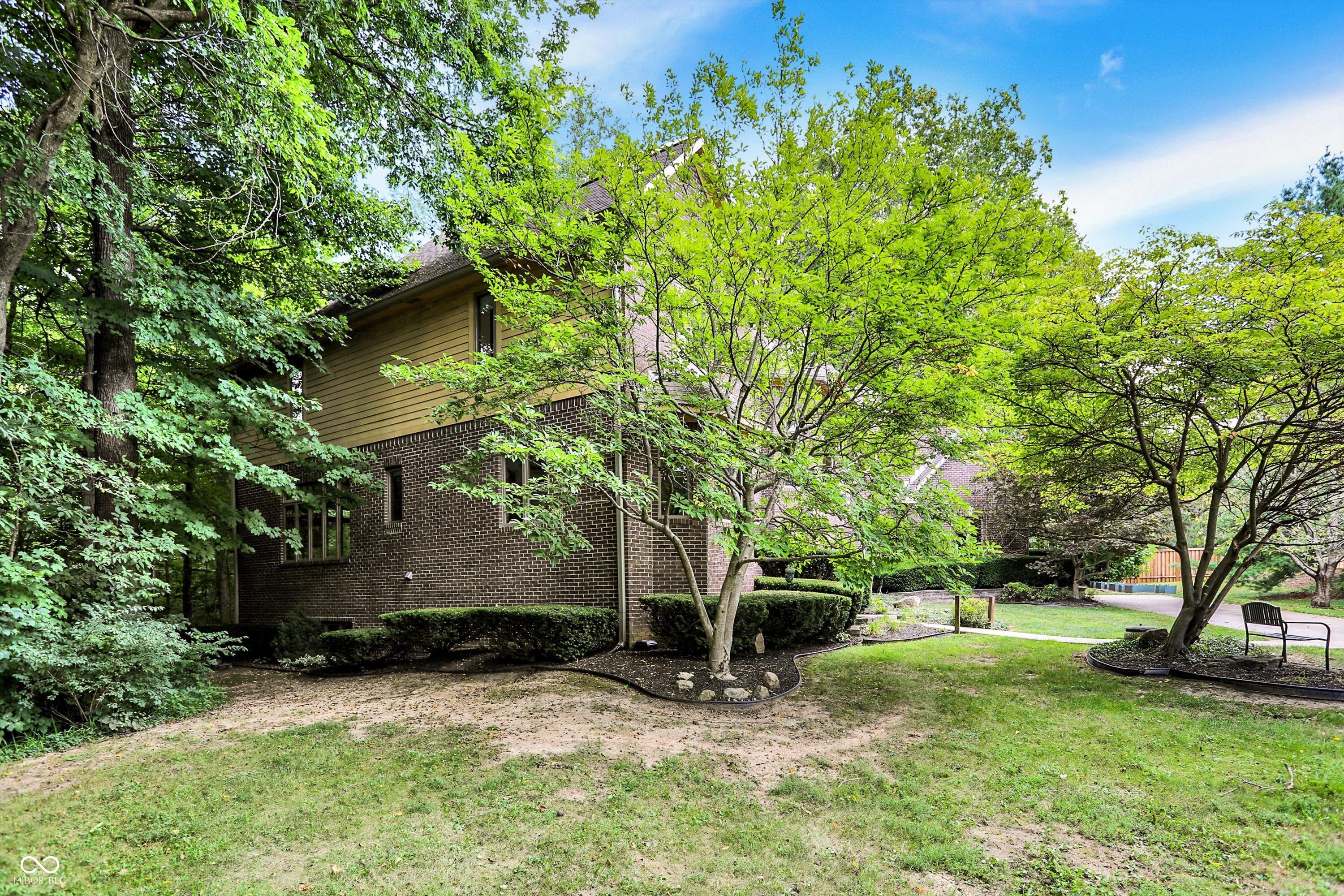 6012 Yellow Birch Court