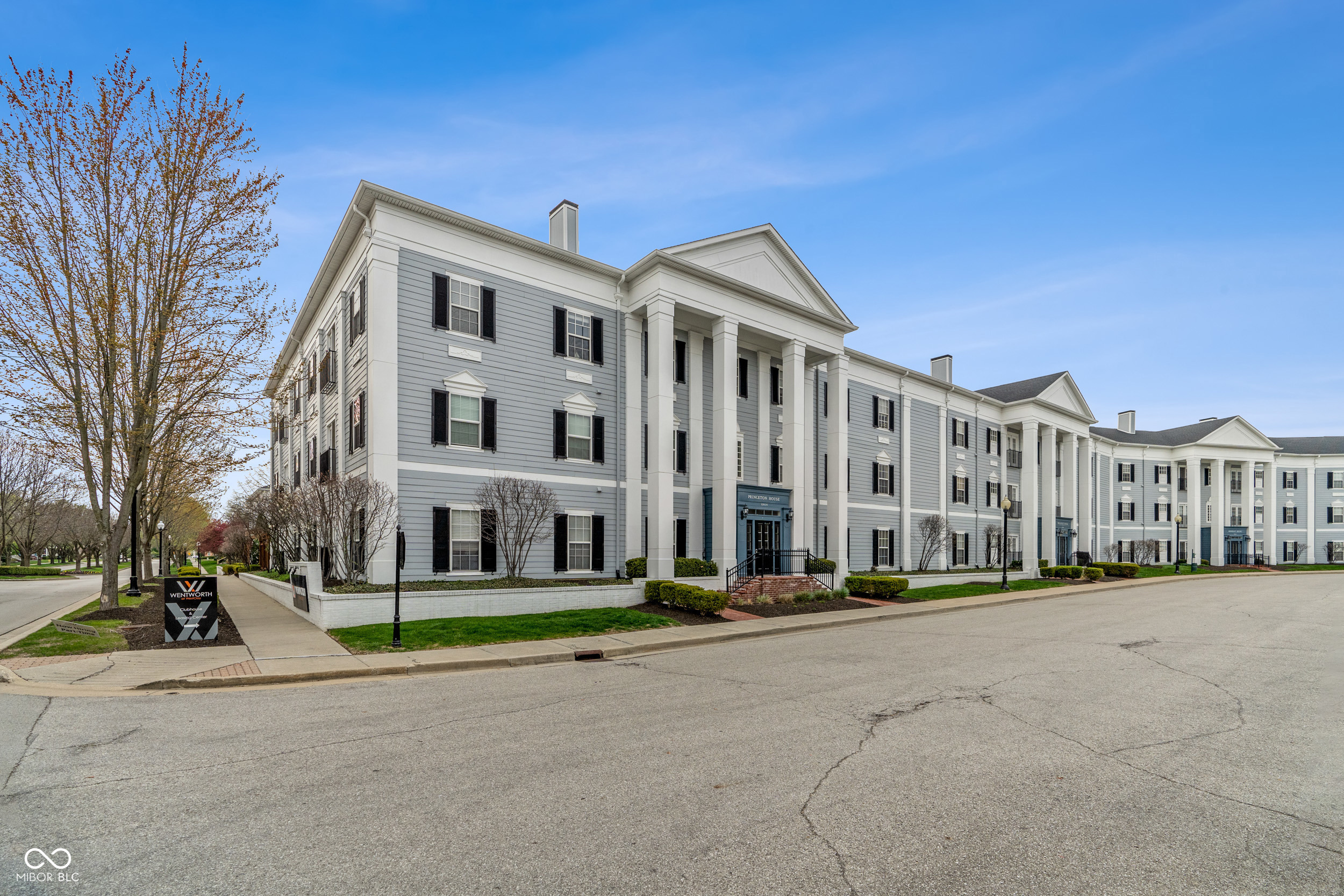 12820 University Crescent 2D
